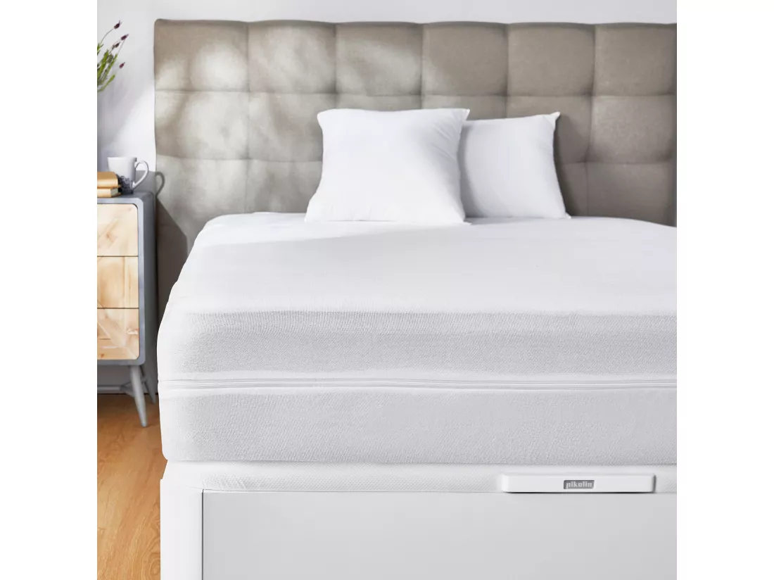 Couvre-matelas en microfibre éponge dermoprotecteur