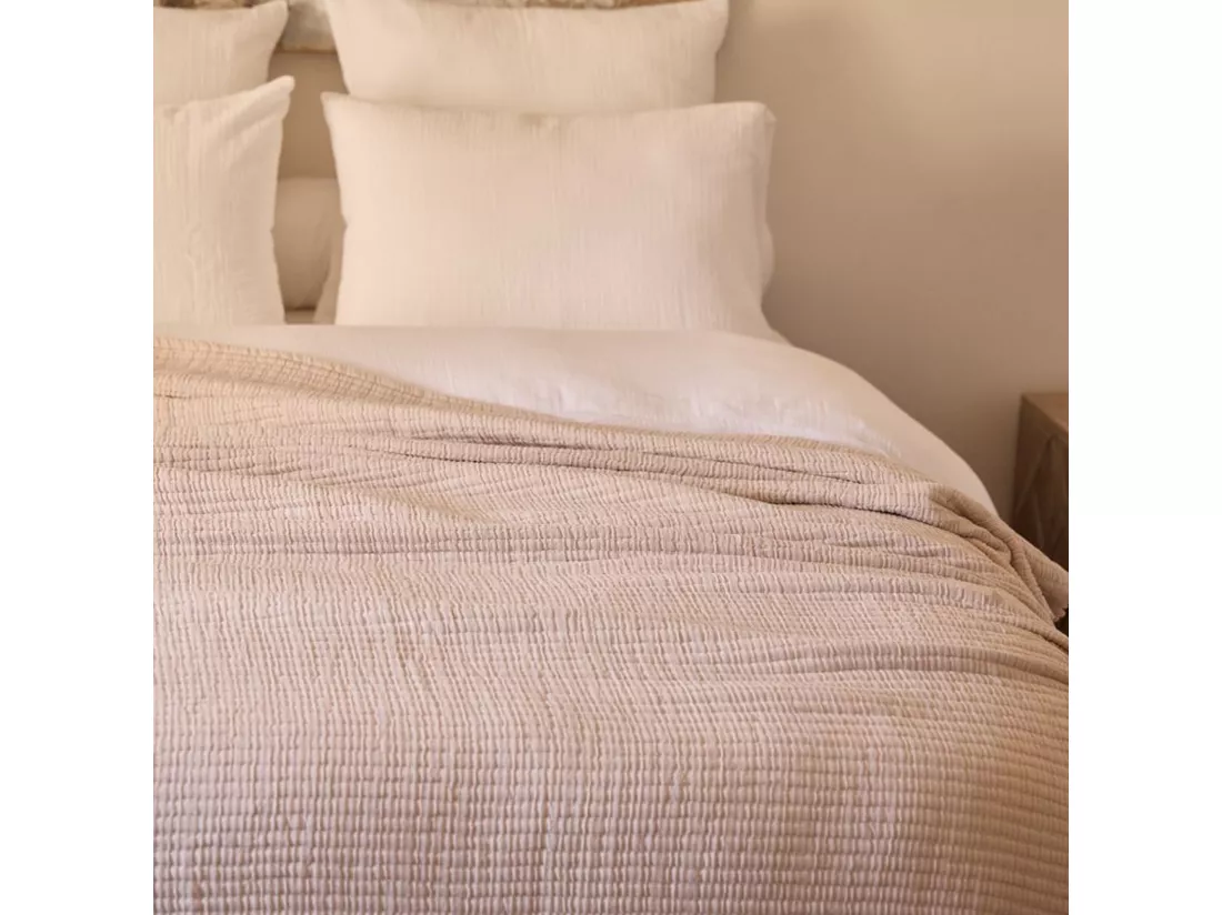 Dessus de lit 180x250 cm en coton lavé SEVILLE blanc latte