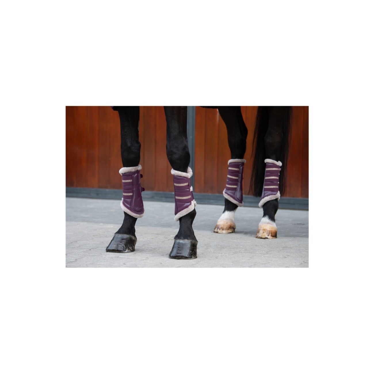 Eskadron Gamaschen Glamslate Heritage Kunstfell lila XL