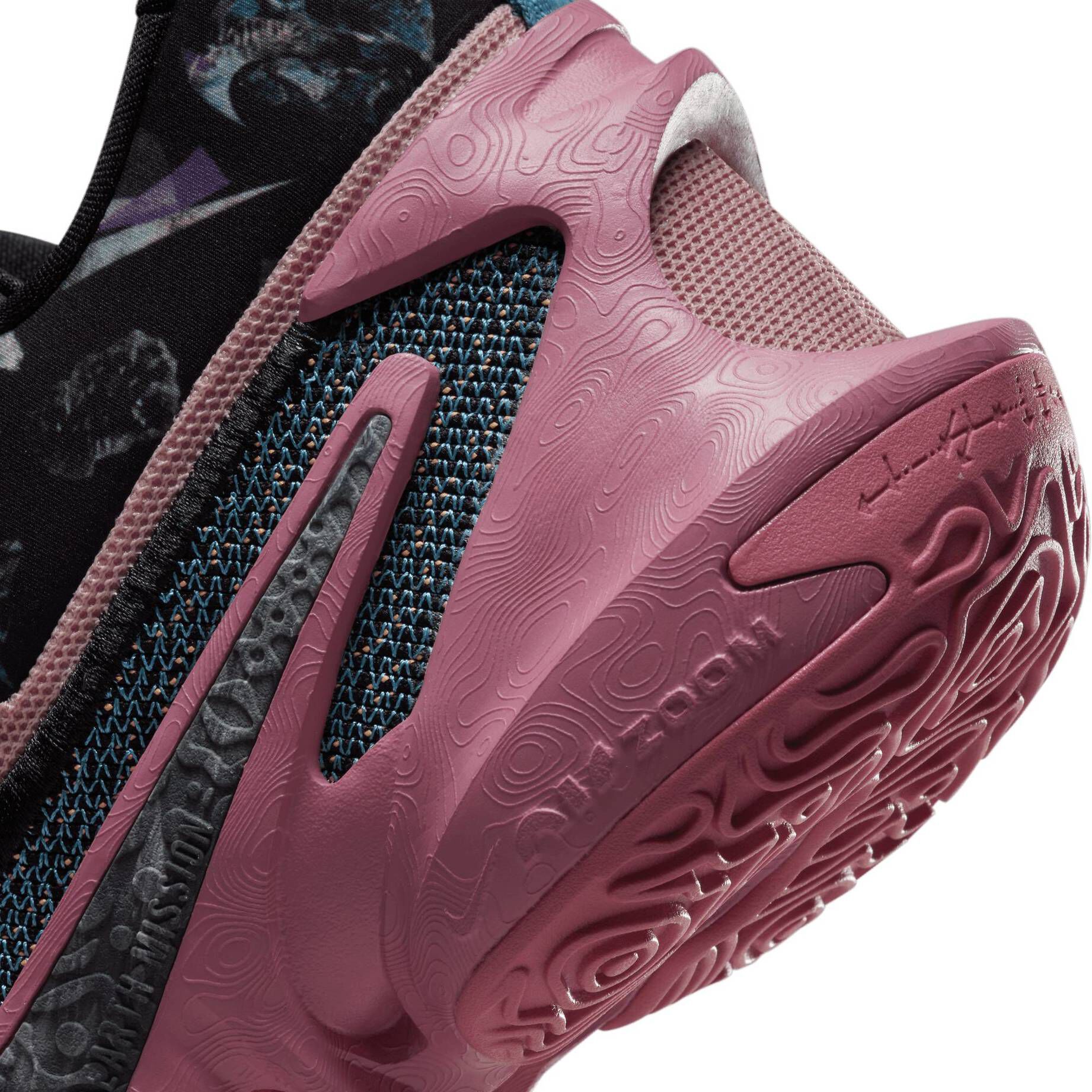 Nike| Herren Basketballschuhe COSMIC UNITY 2