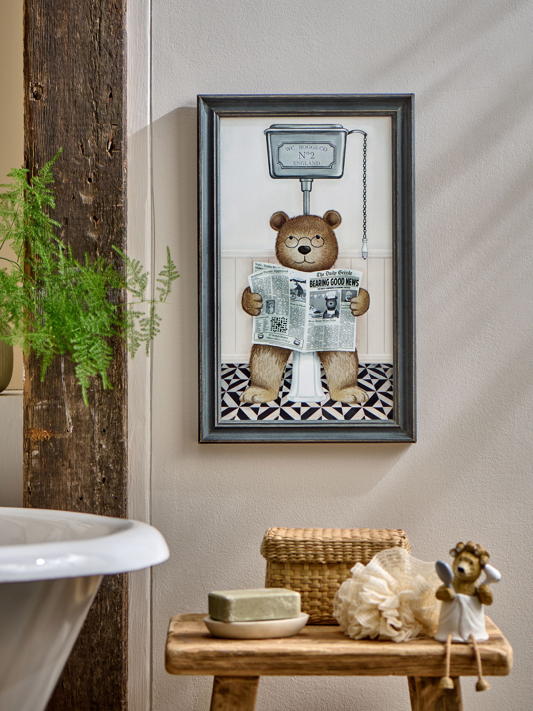 Ingelijste wanddecoratie Bertie Beer op het Toilet