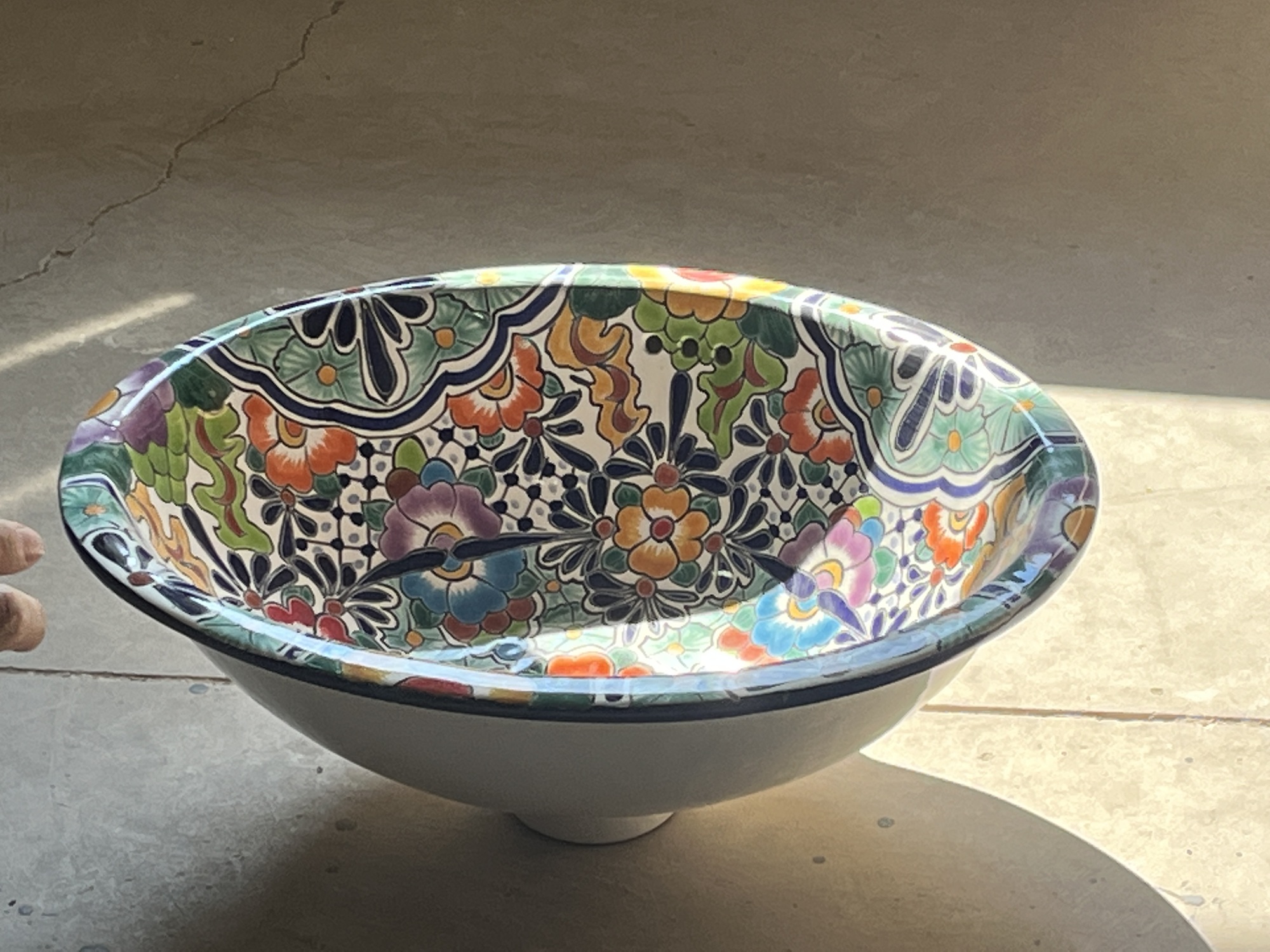 Keramikwaschbecken 'Flowers', multicolor, L 44 cm, B 36 cm, H 16 cm von fischer's lagerhaus