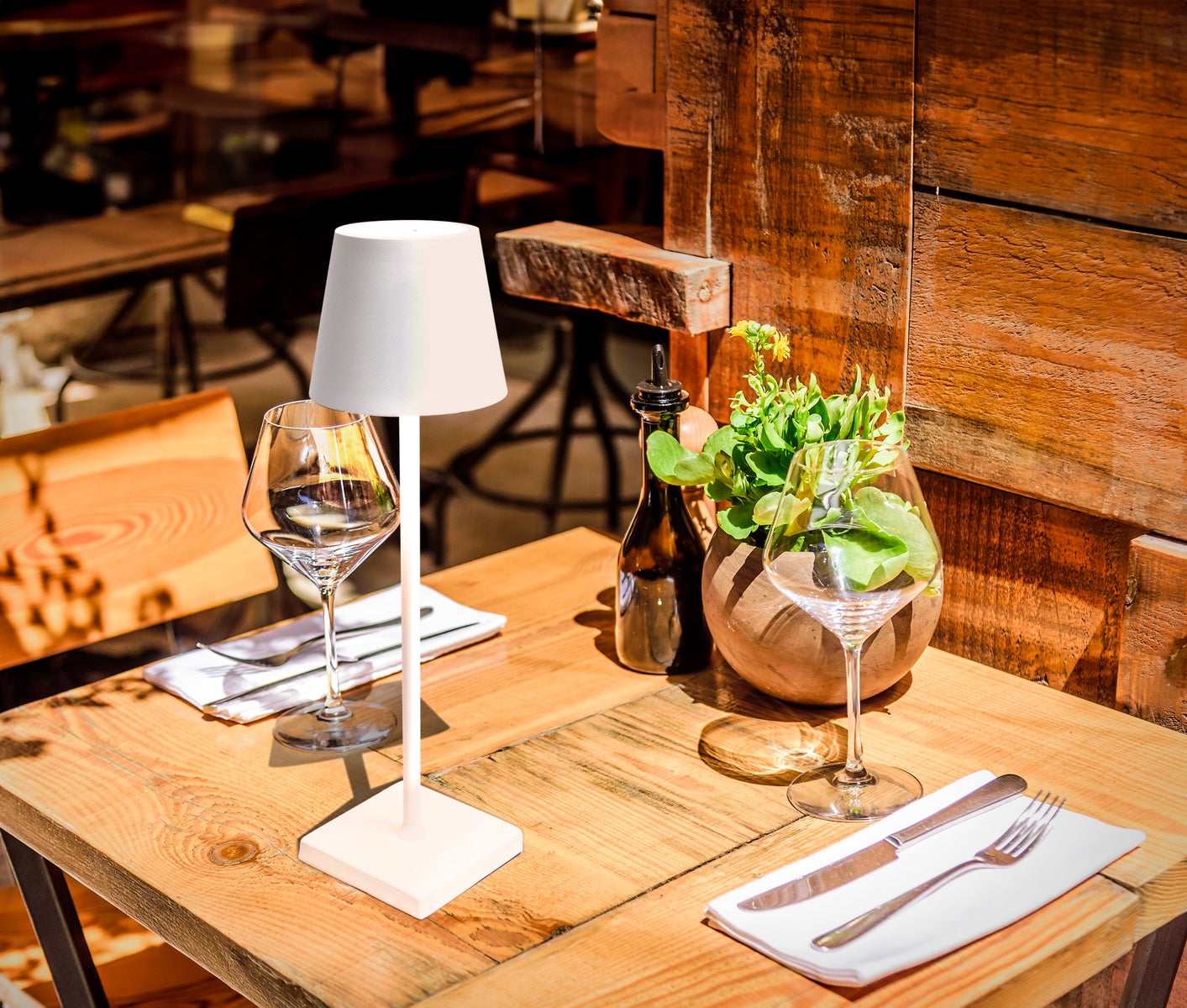 LED 2-in-1 lamp: tafellamp en flessenlamp in één, wit, draadloos, dimbaar, oplaadbaar via USB, voor bevestiging aan flessen of als tafellamp voor thuis, restaurants, hotels, bars