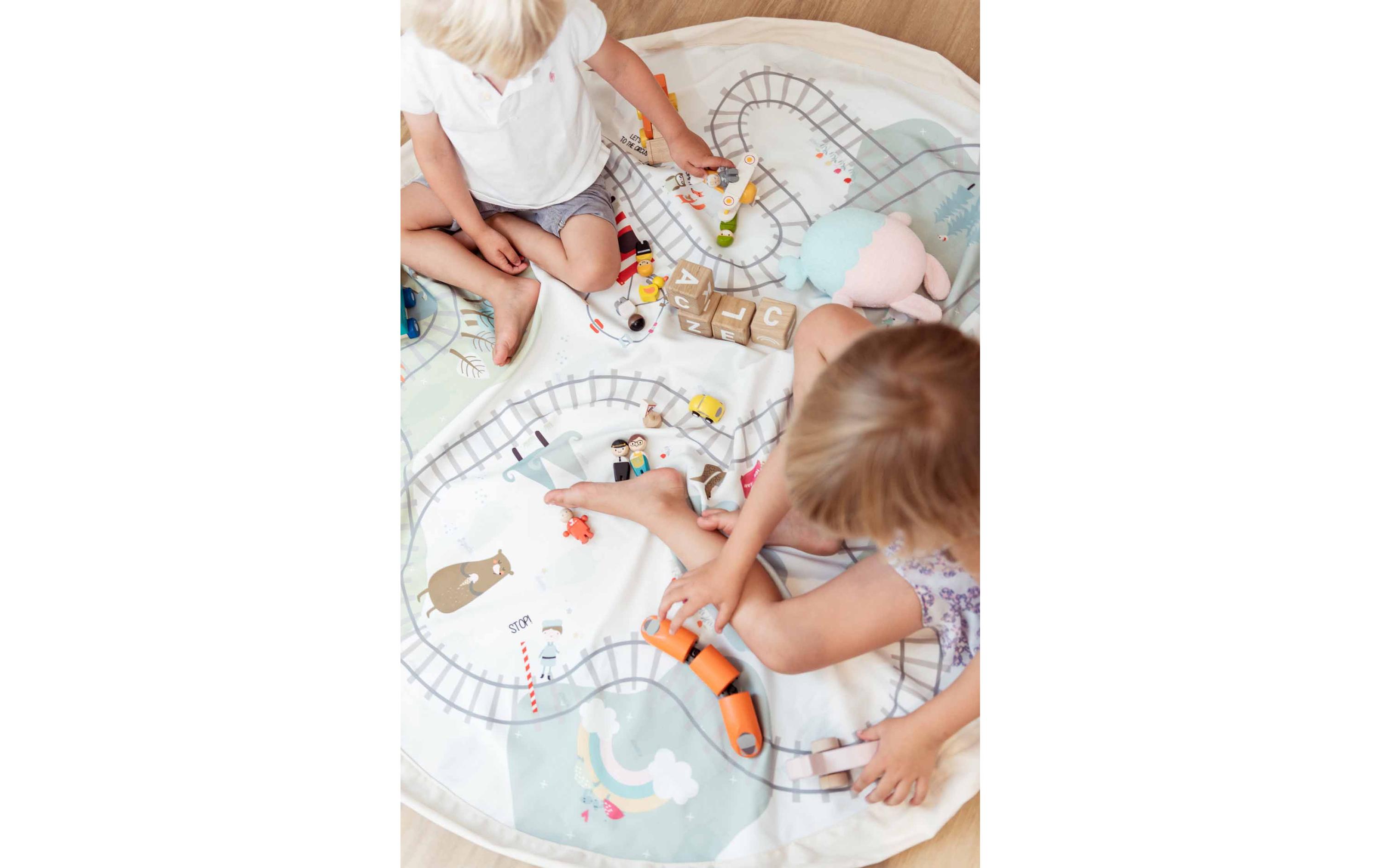 Spielzeugtasche Play & Go Train2-in-1-Funktion: Aufbewahrungssack und Spielmatte