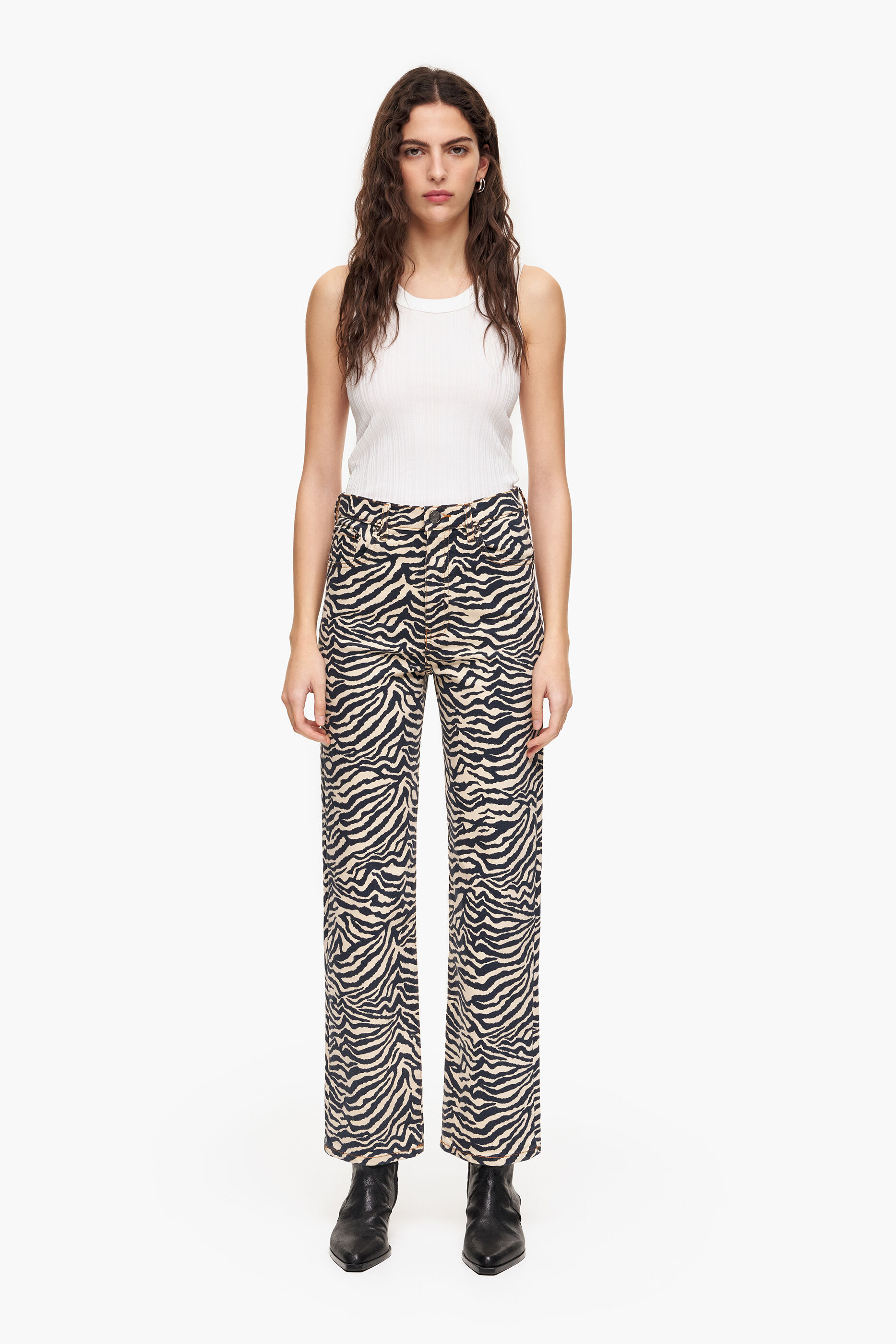 CALÇA RETA CROPPED - Calça jeans reta com estampa de tigre