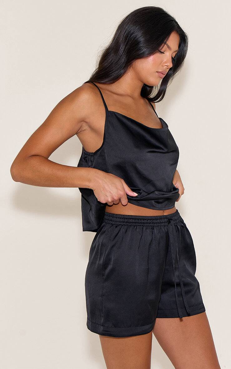 Noir Ensemble Pyjama Caraco Et Short En Satin