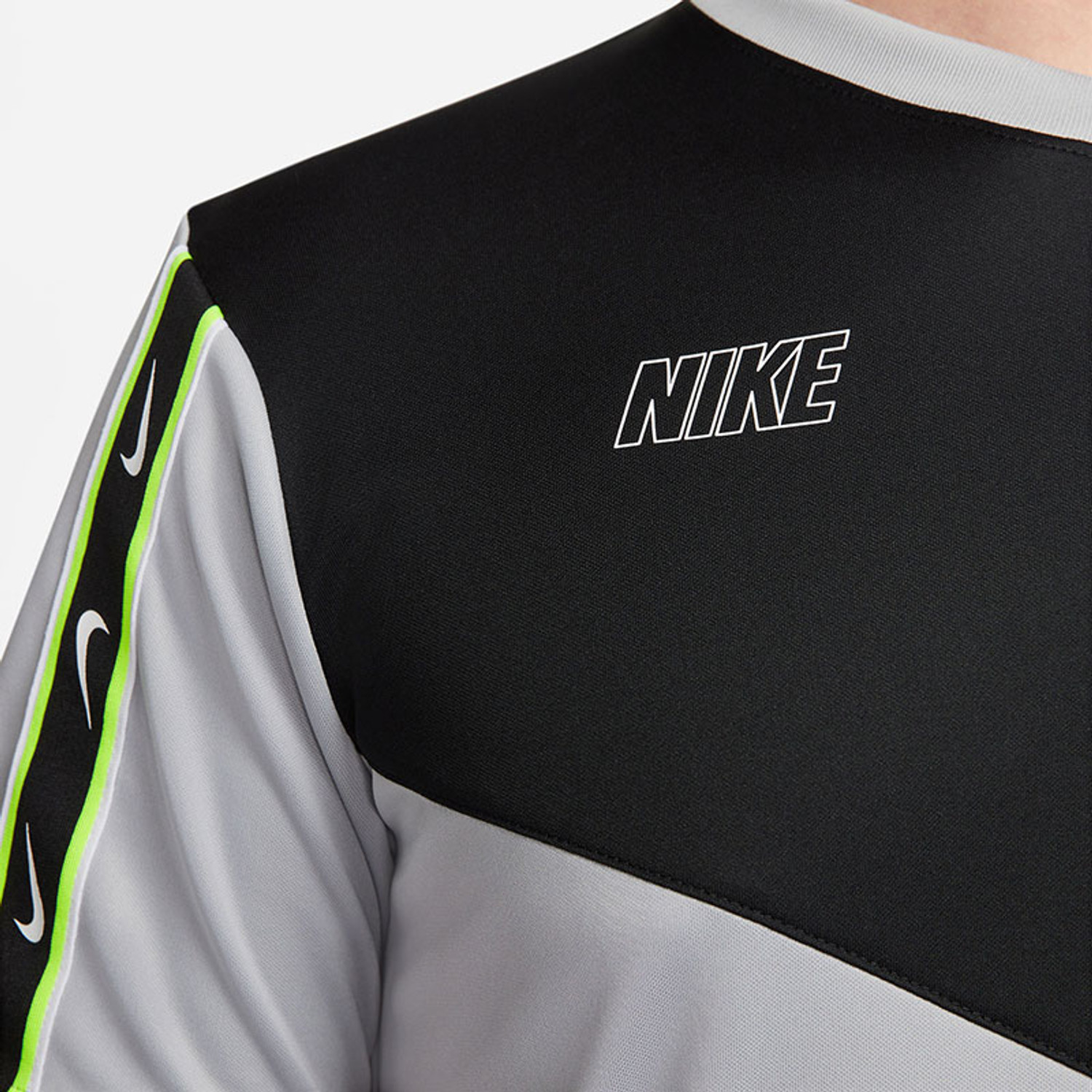 Nike Sportswear Repeat Trainingsset
