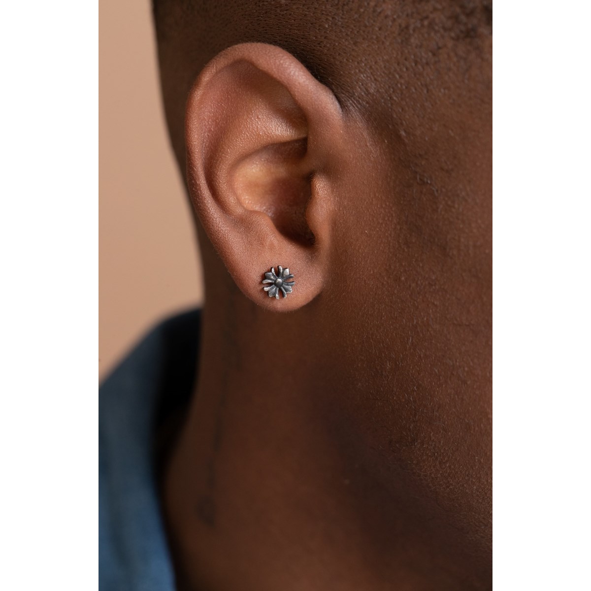 Boucles d'oreilles clous Virgile en PVD