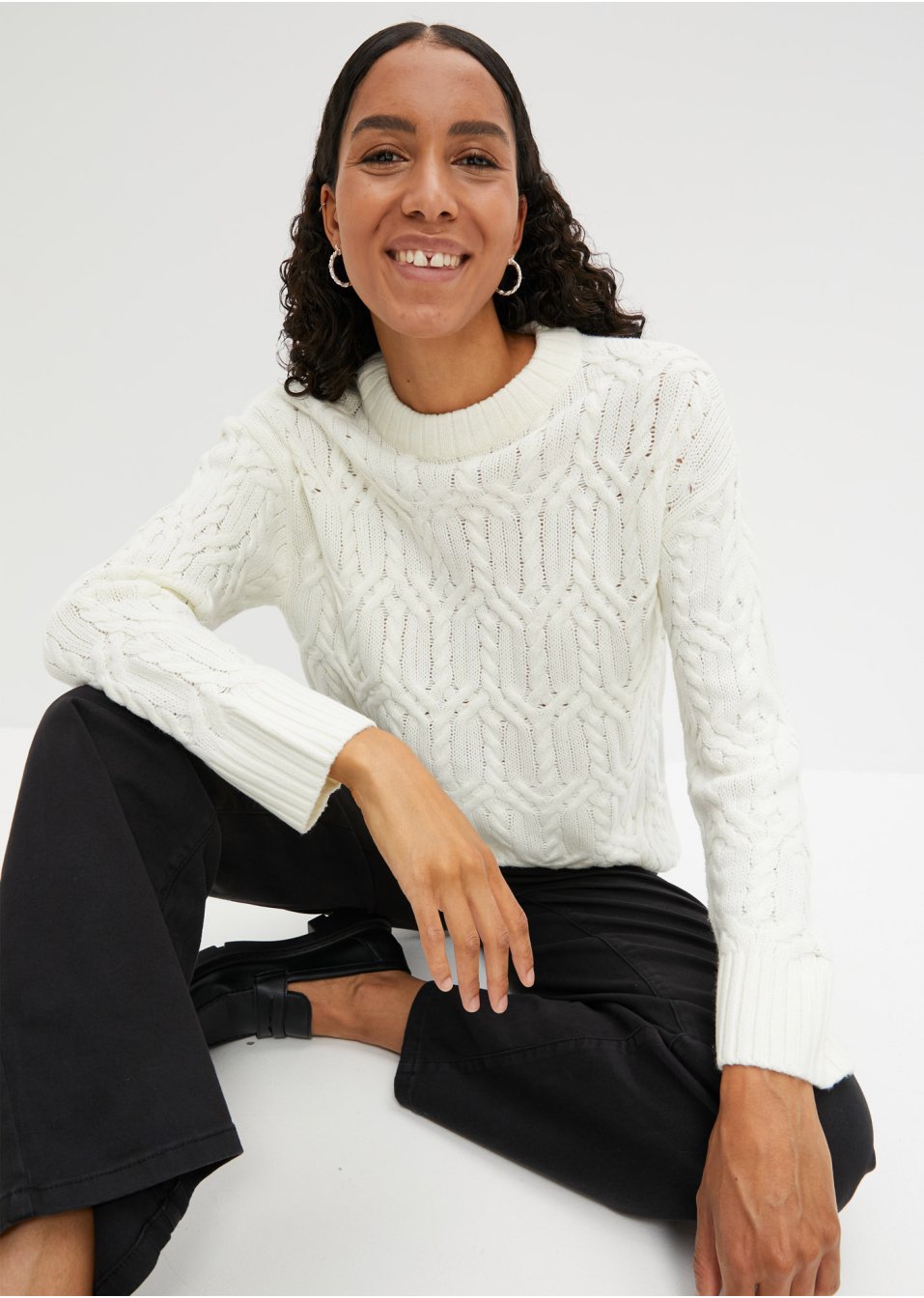 Pull à col rond avec motif torsadé