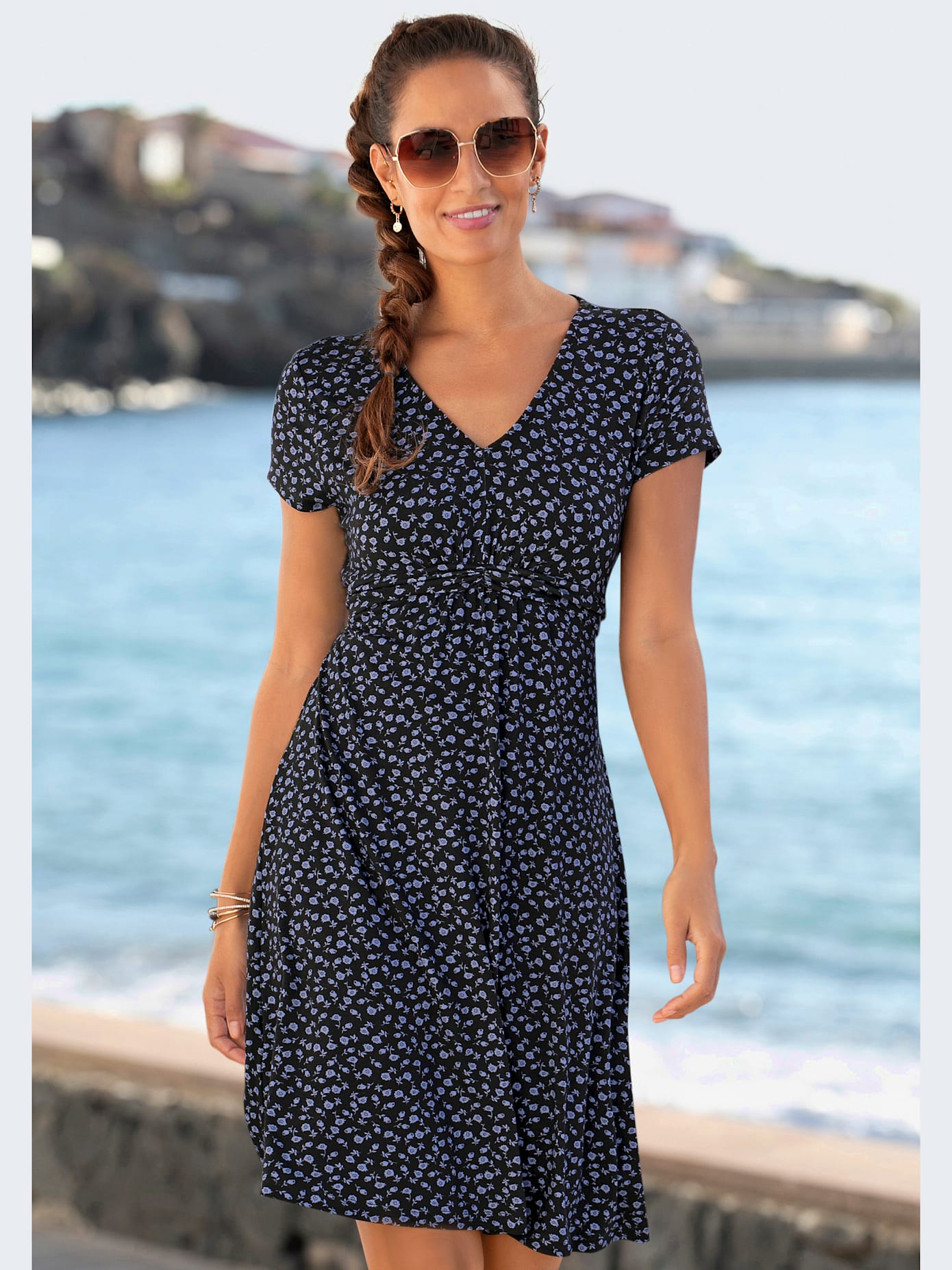 Robe en jersey encolure en v dégagée