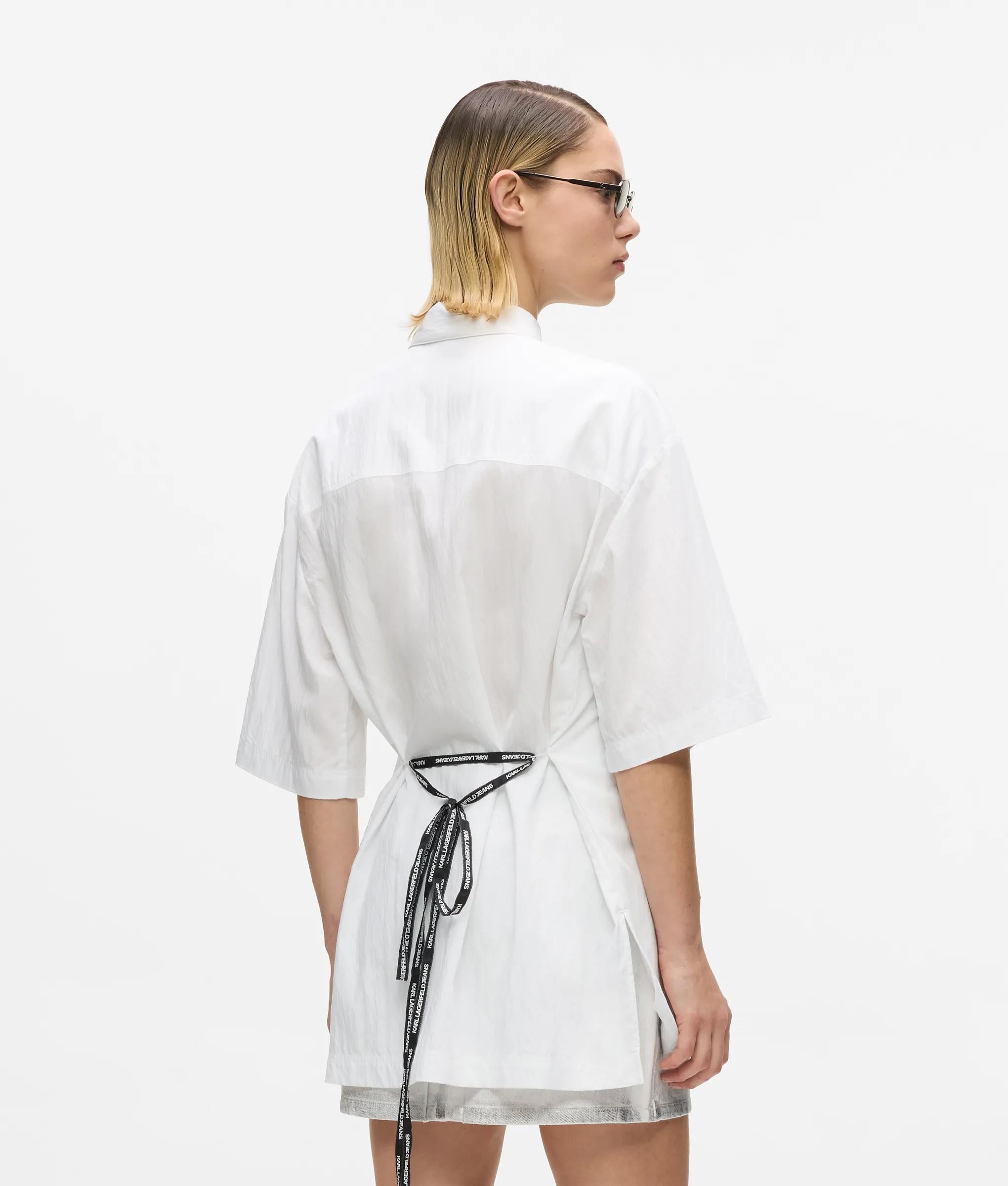 Shirt met korte mouwen en stropdas