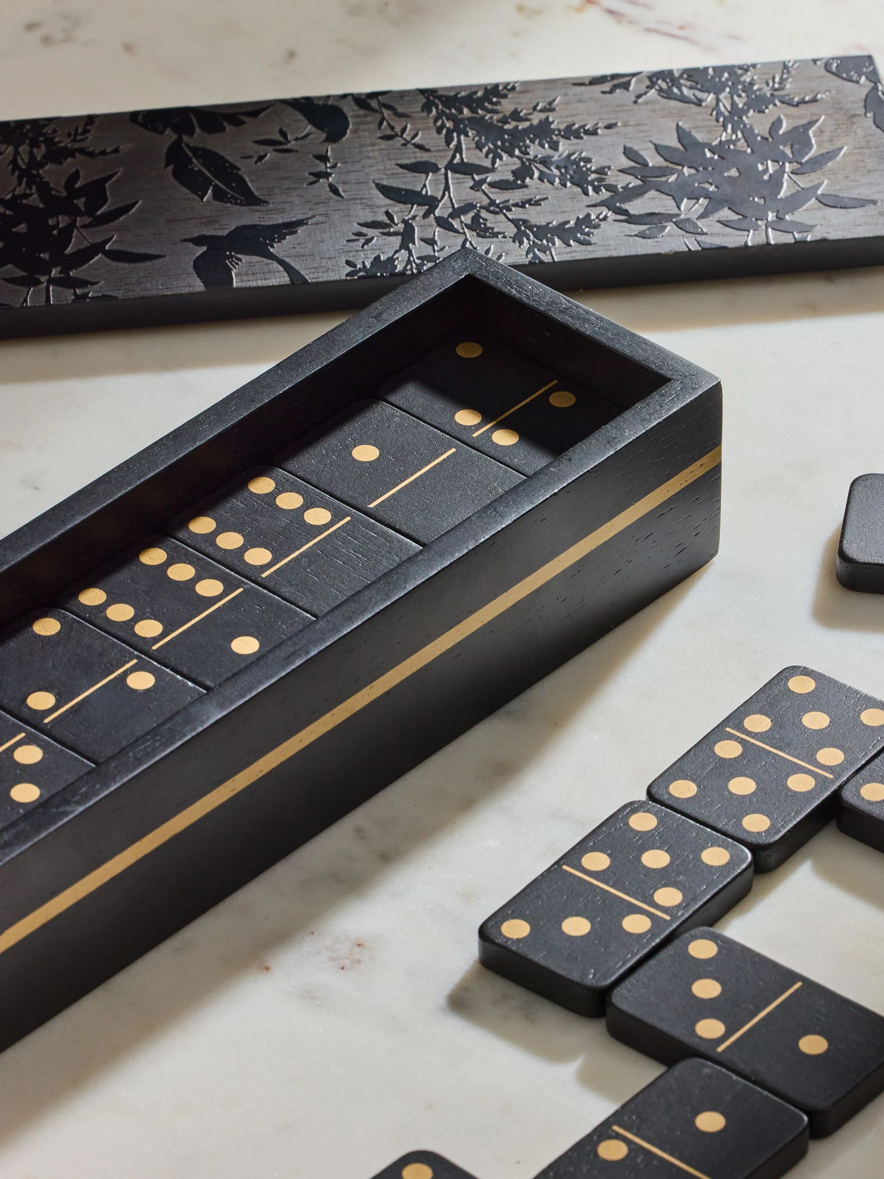 Bold Chic Domino Set
