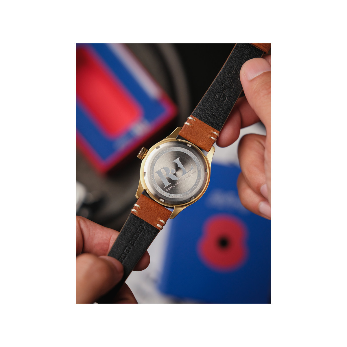 Montre AVI 8 Flyboy homme bracelet cuir marron