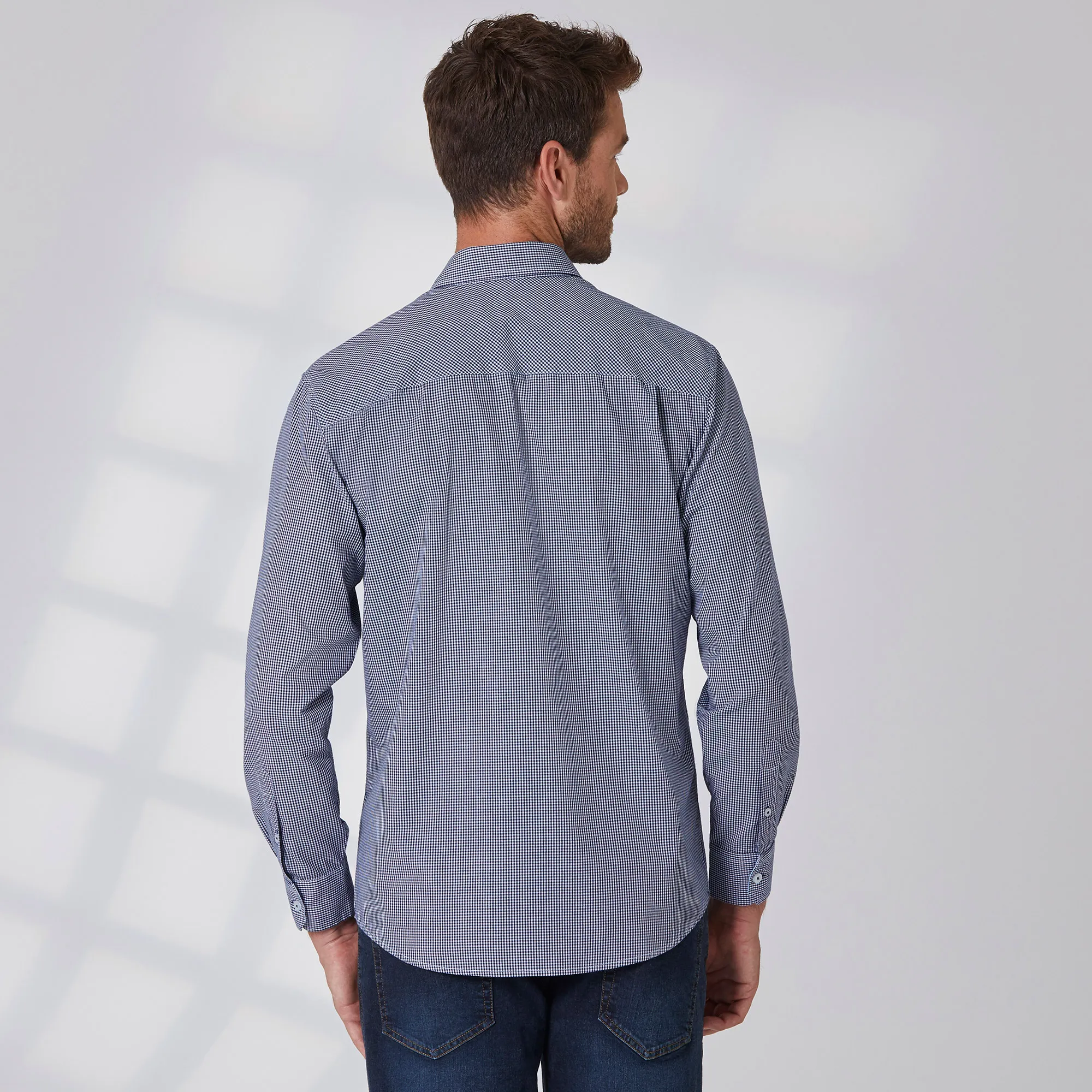 Herren-Hemd mit dezentem Karo-Muster