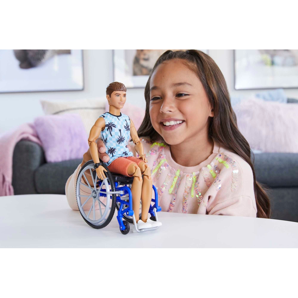 Ken Fashionistas Puppe mit Rollstuhl