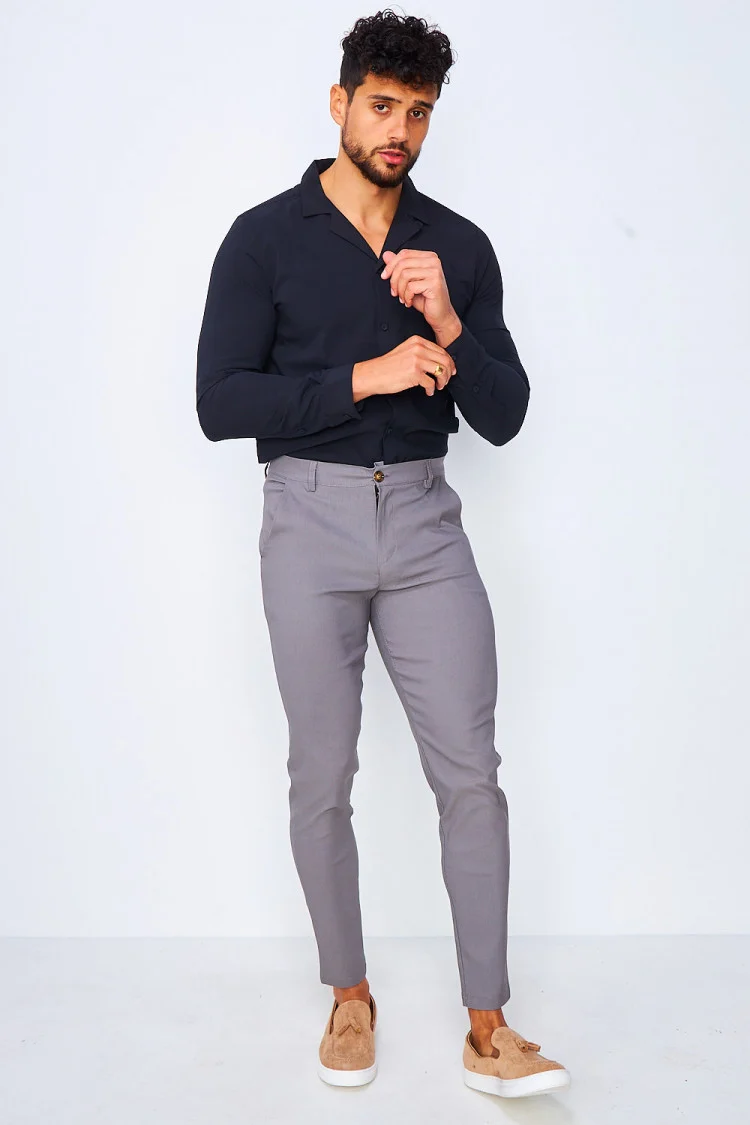 Pantalon chino gris