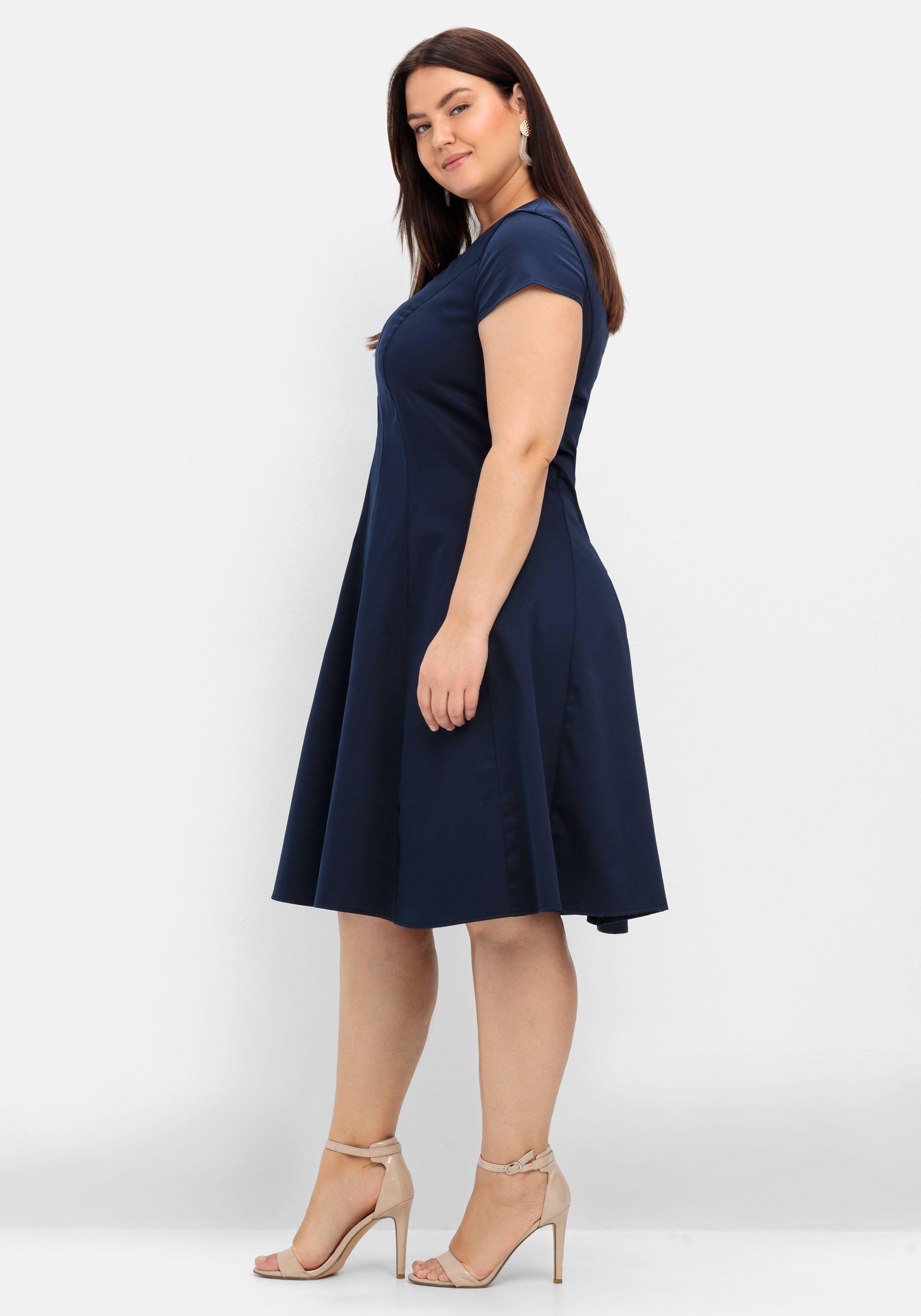 Cocktailkleid in A-Linie, in Bahnenform