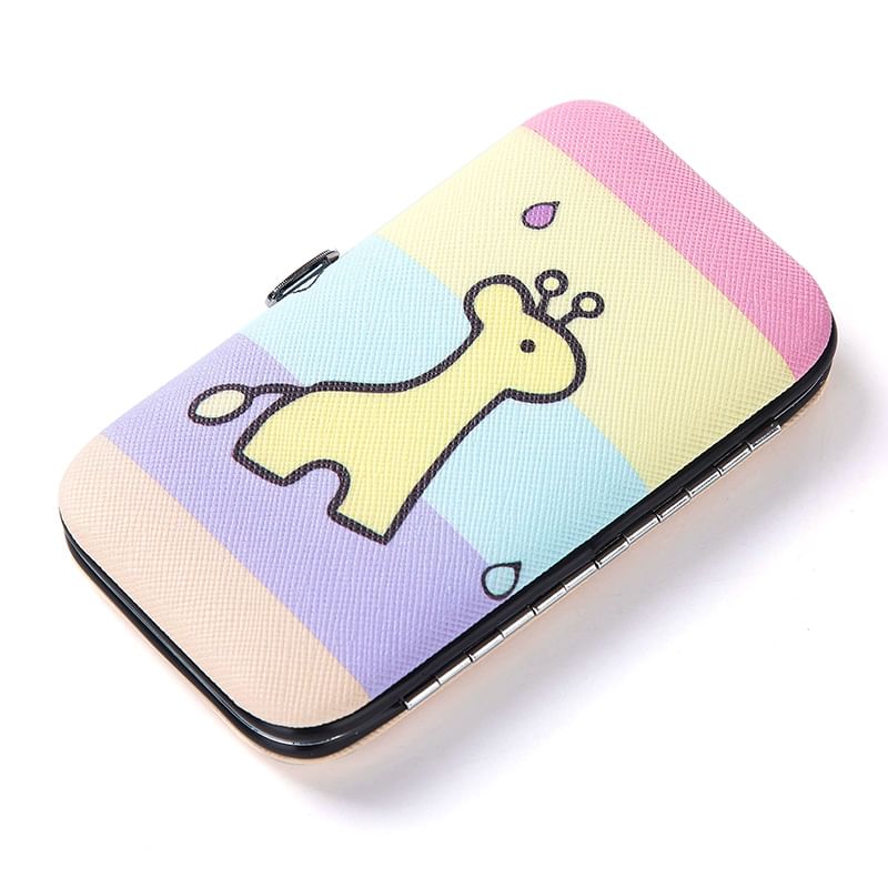 Fenmo - Set van 7: Manicureset van roestvrij staal + oorstokje + pincet + etui met cartoondier (verschillende ontwerpen)