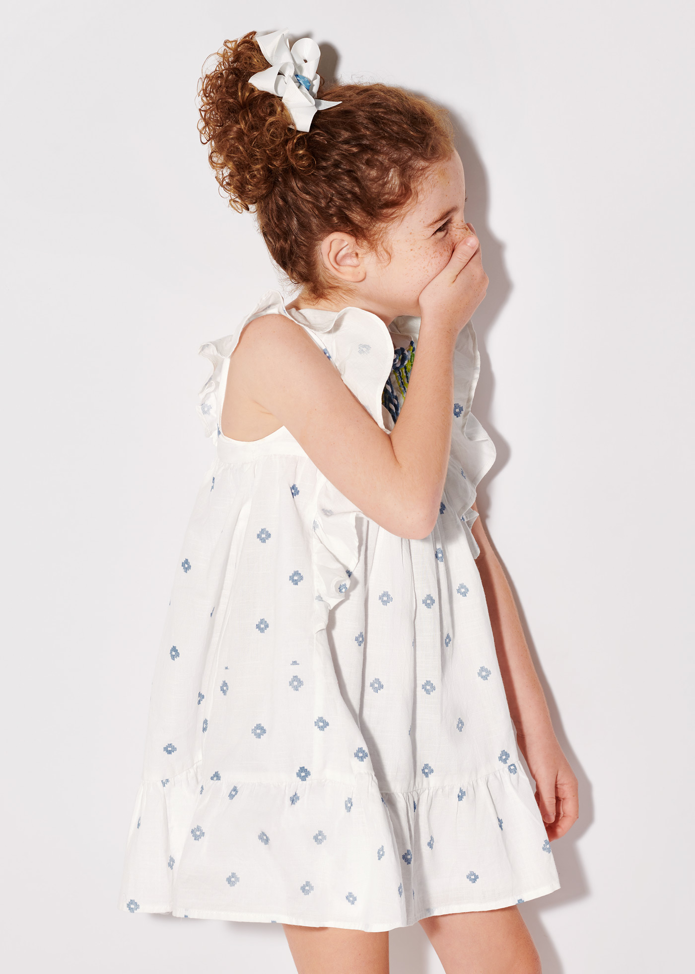 Vestido de algodão estampado com bordado para meninas