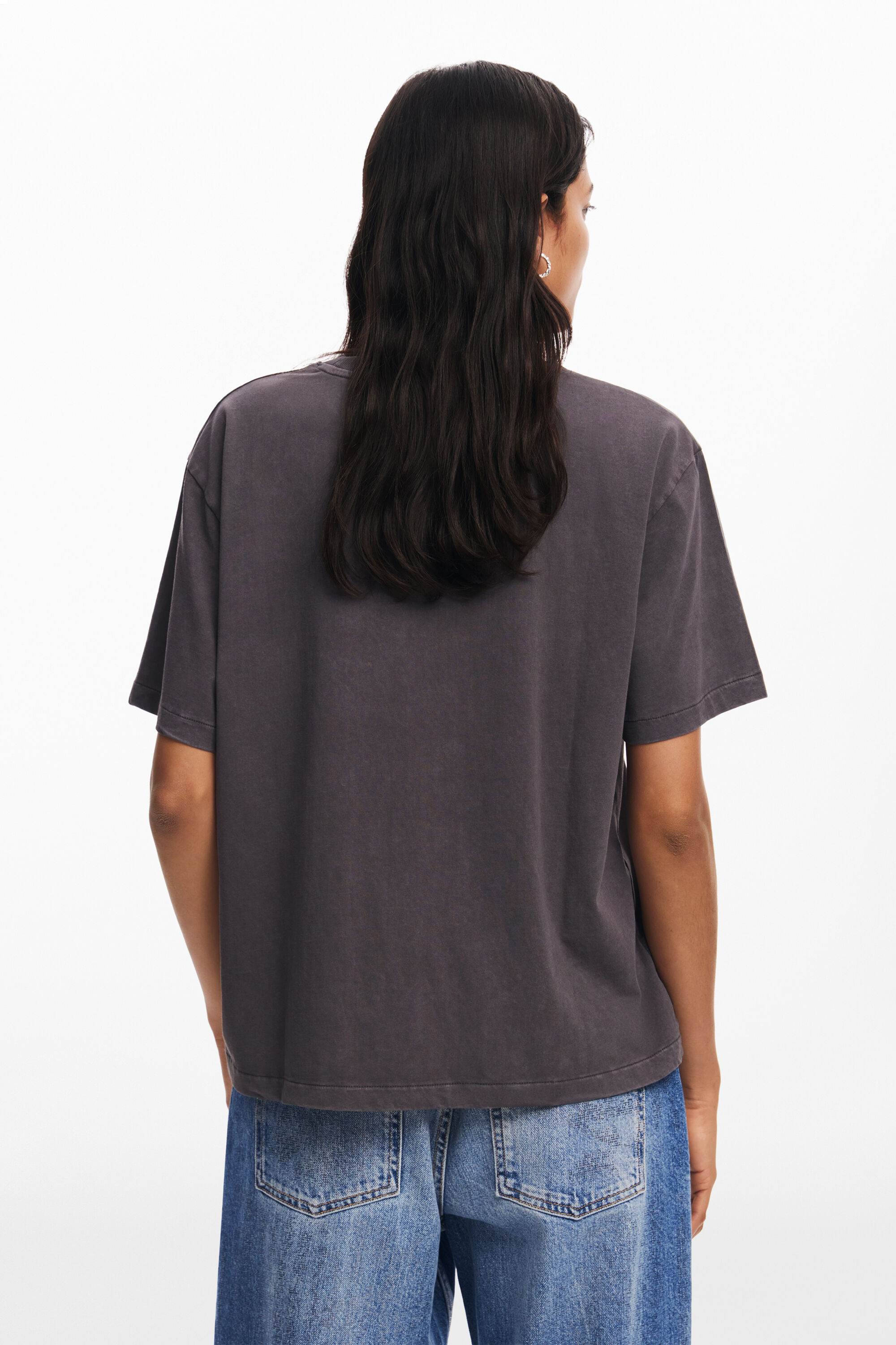 Camiseta com ilustração de rosto