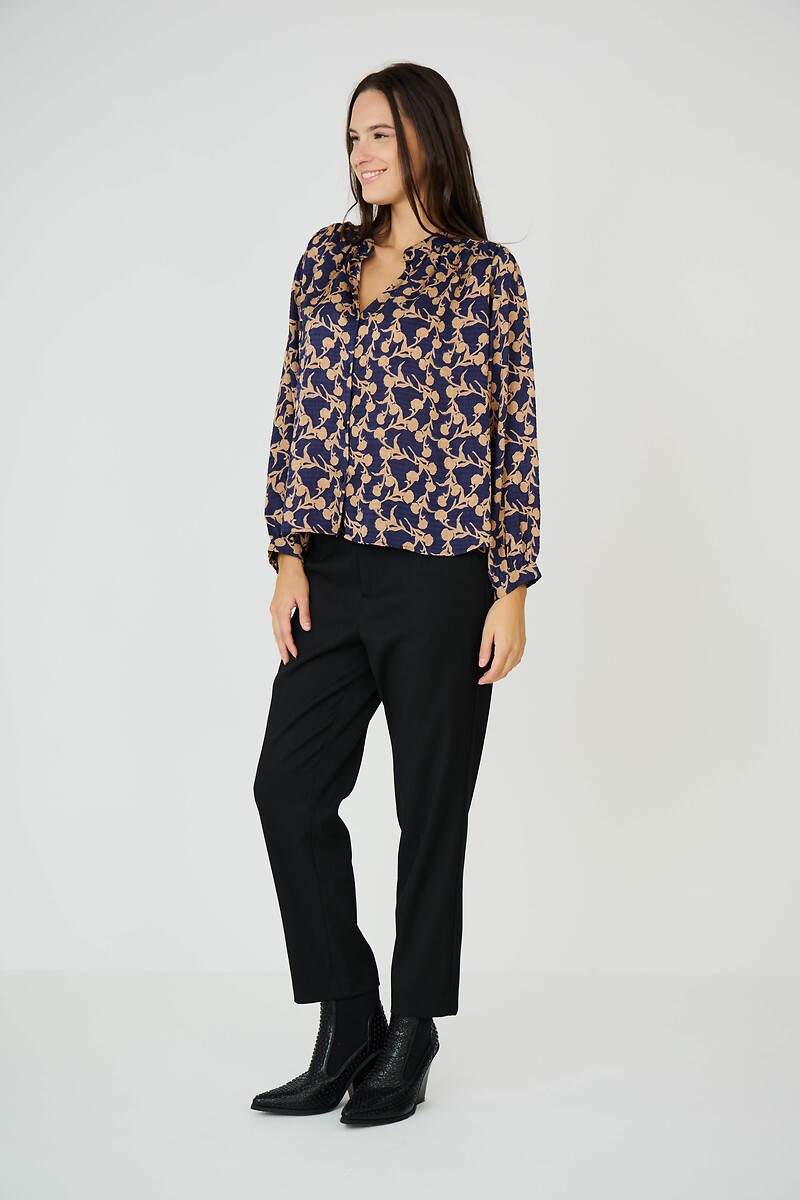 ATÉ BREVE<br>Blusa com decote em V