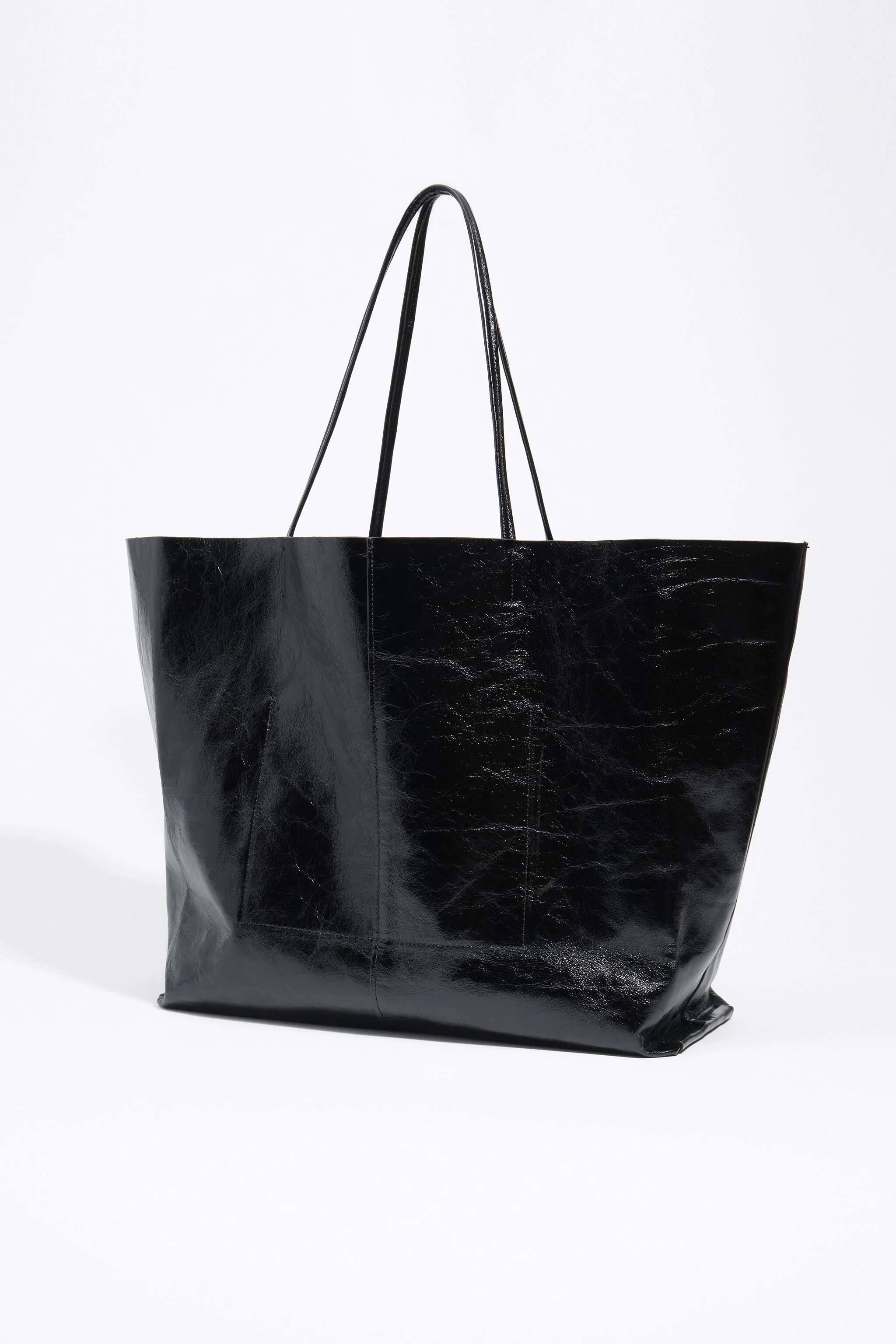 Bolsa maxi shopper de couro preto brilhante