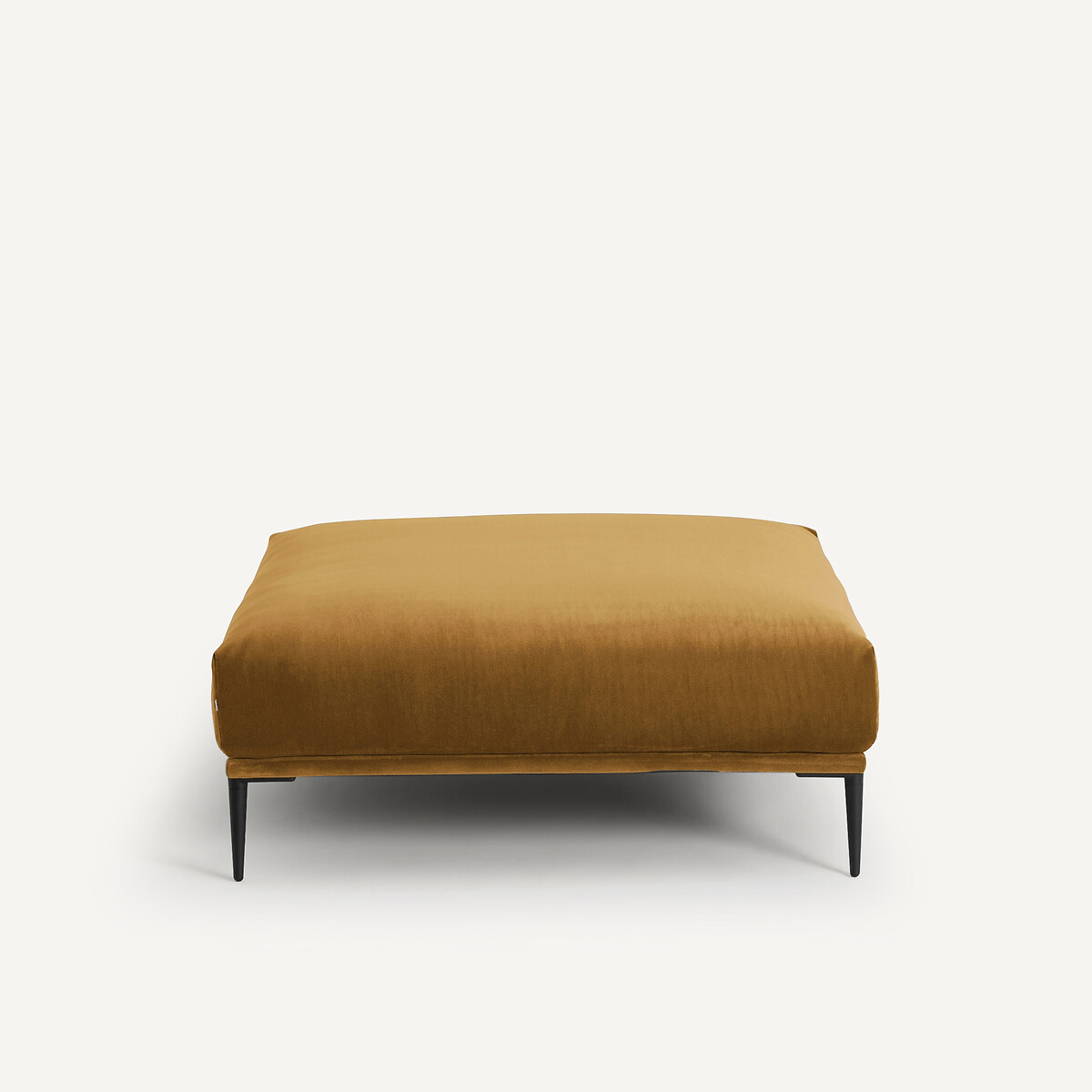 AM.PM<br>Puf XL em veludo, design Oscar E.Gallina