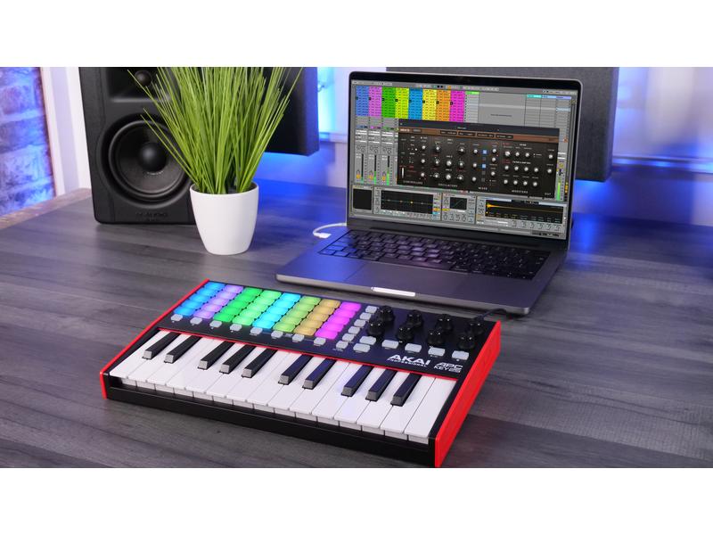 Akai Keyboard Controller APC Key 25 – MK2 Vielseitiger und kompakter MIDI-Keyboard-Controller