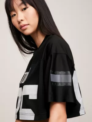 Camiseta cropped oversized Tommy Remastered com logo nas costas