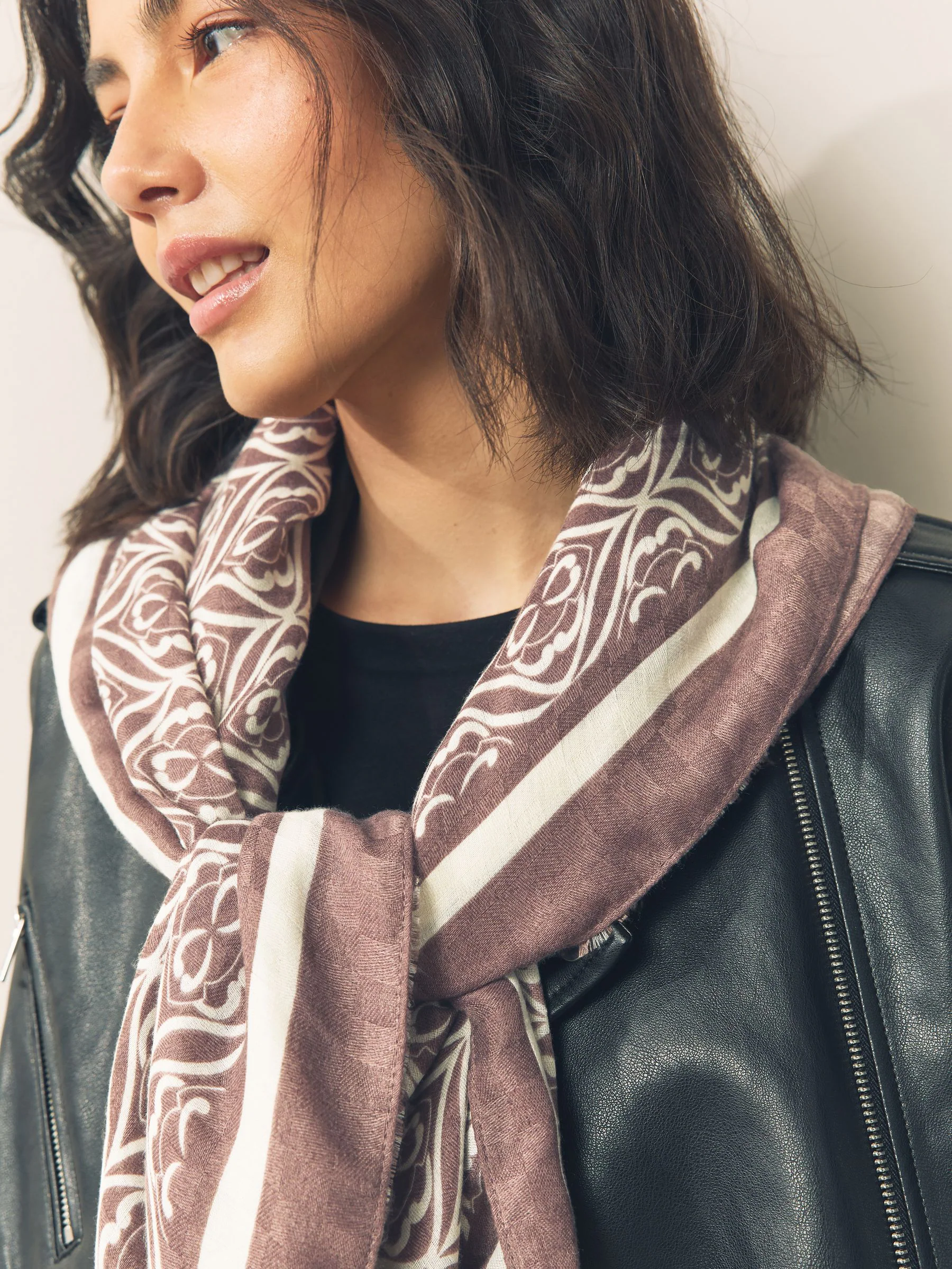 Naturel met geometrische print - Lichte sjaal
