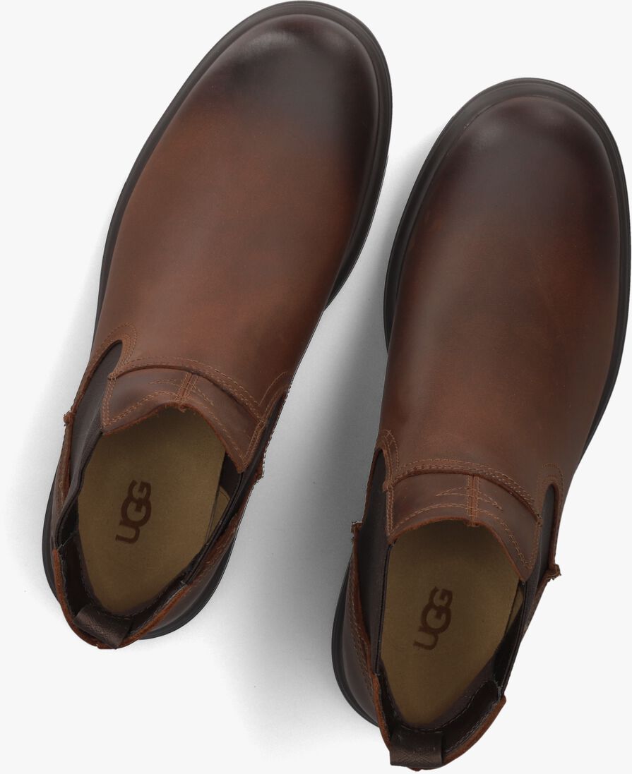 cognac ugg chelsea boots m biltmore