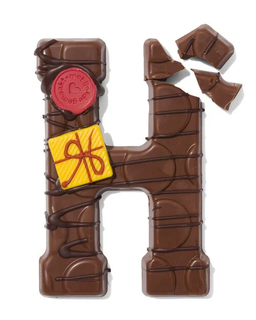 lettre H en chocolat au lait décorée à la main 200g