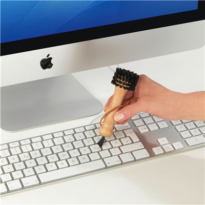 Brosse nettoie-prise électrique 2 en 1