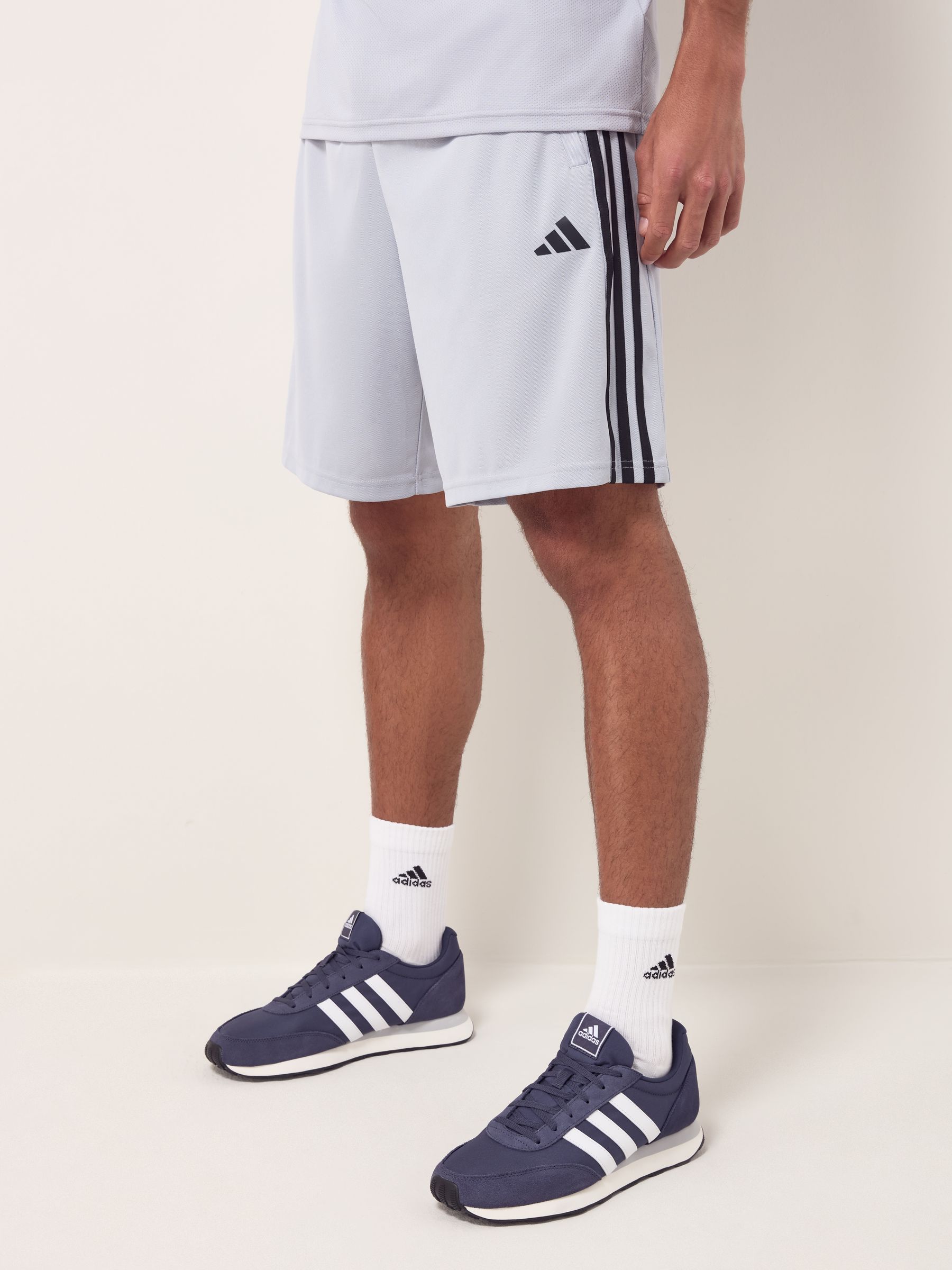 Grijs - adidas Train Essentials short met 3strepen