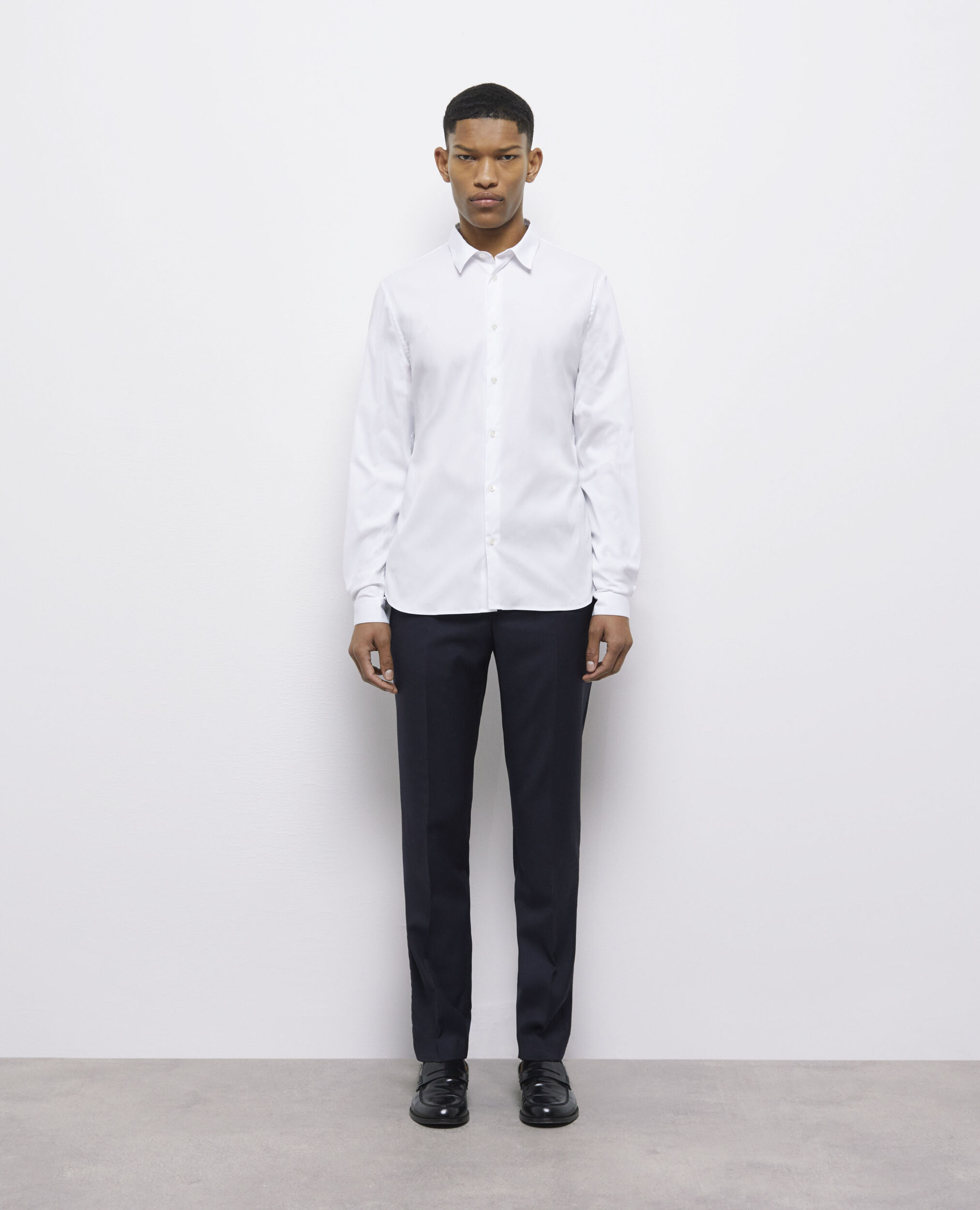 Chemise formelle blanche en popeline