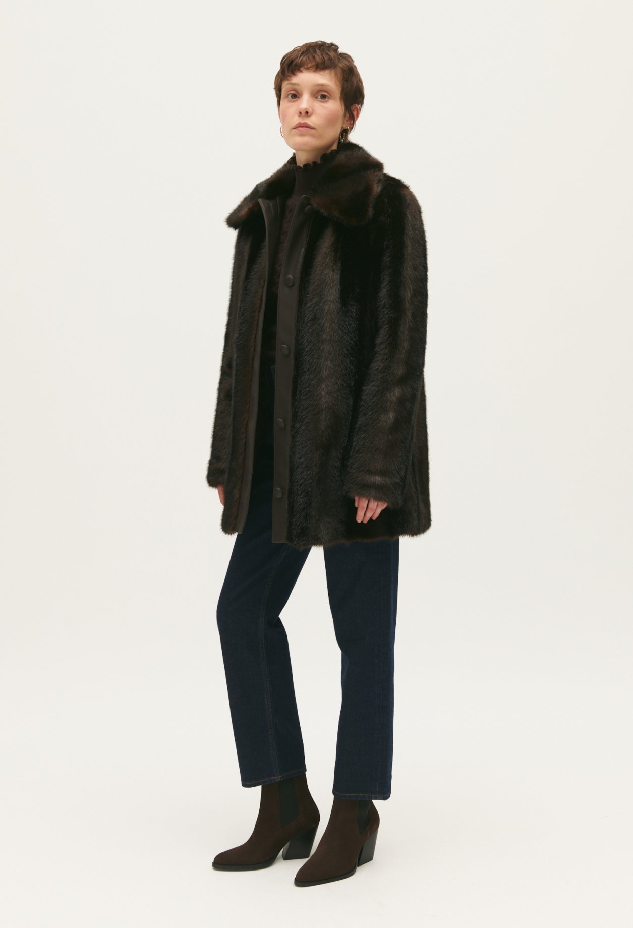 Manteau mi-long fausse fourrure marron