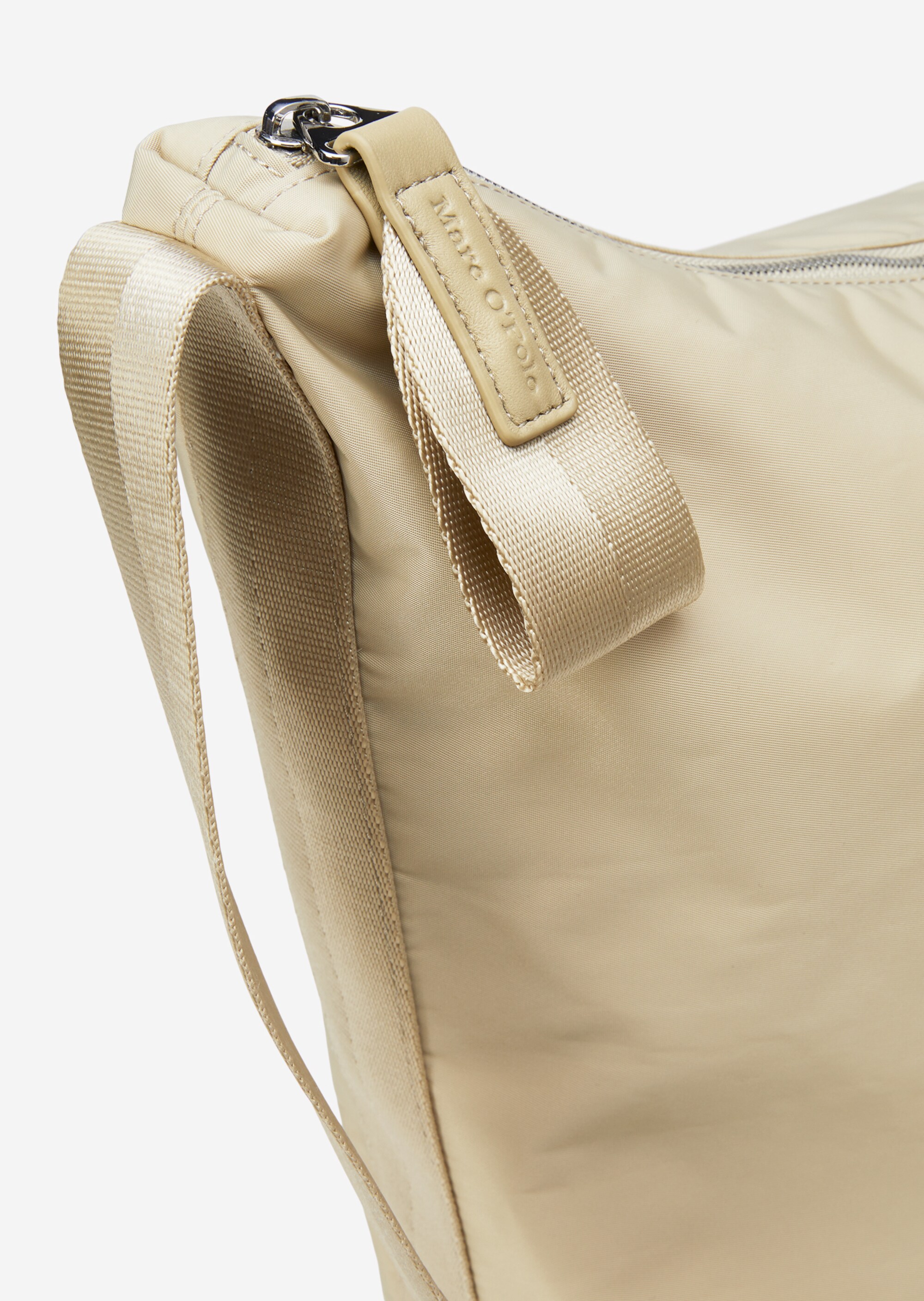 Hobo Bag aus recyceltem Material