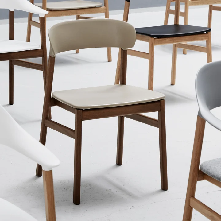 Normann Copenhagen - Herit Stuhl, Eiche / dusty grün