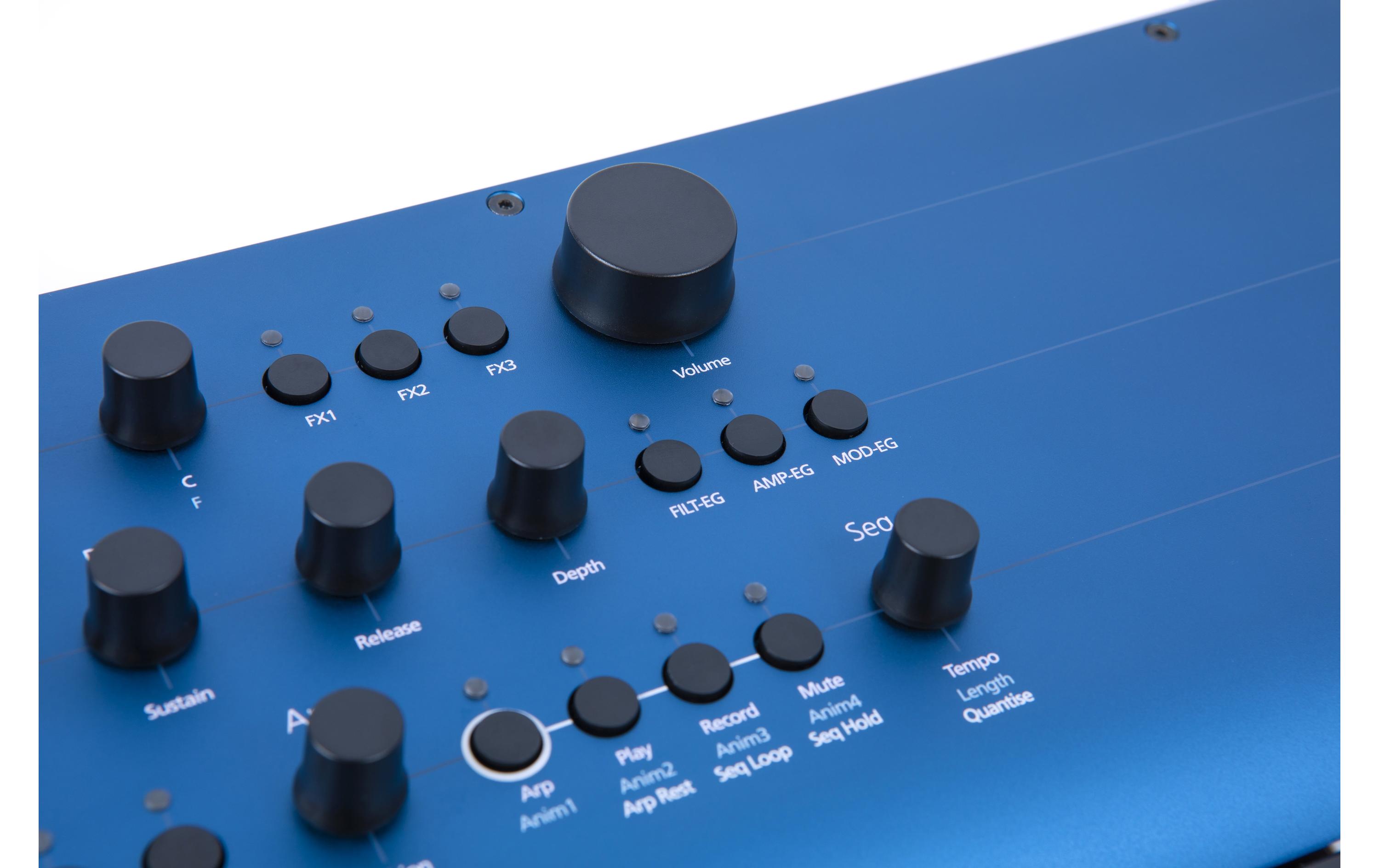 Synthesizer Cobalt8X<br>8-stimmiger erweiterter virtuell-analoger Synthesizer 61-Tasten-Tastatur