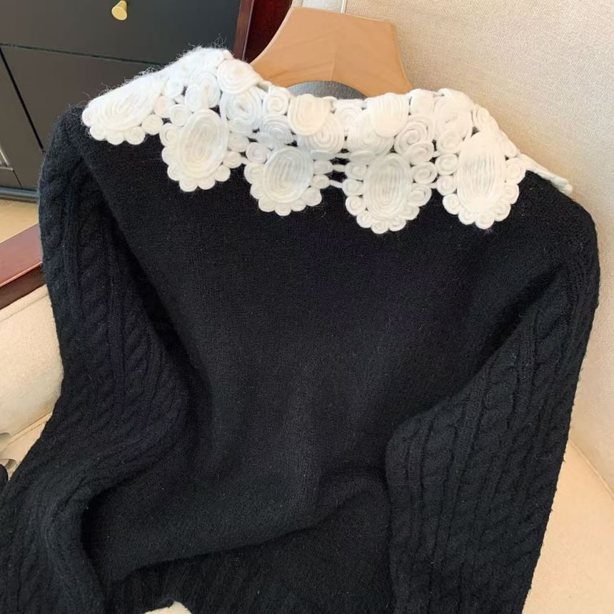 Dute - Kabelgebreide cardigan met effen kant en hartknoopjes