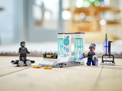 LEGO Shuri's Lab (76212)