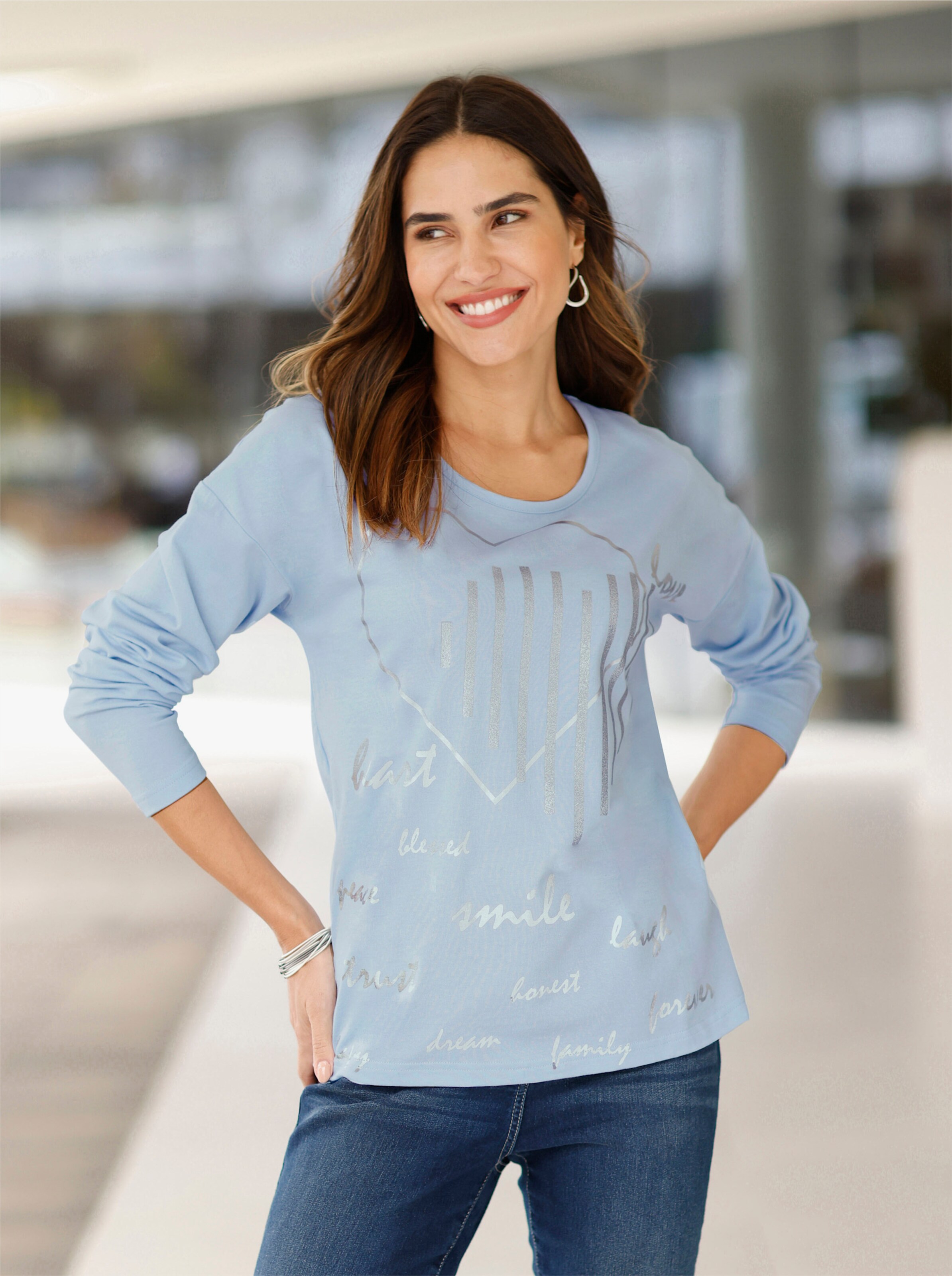 Shirt mit silberfarbenem Print