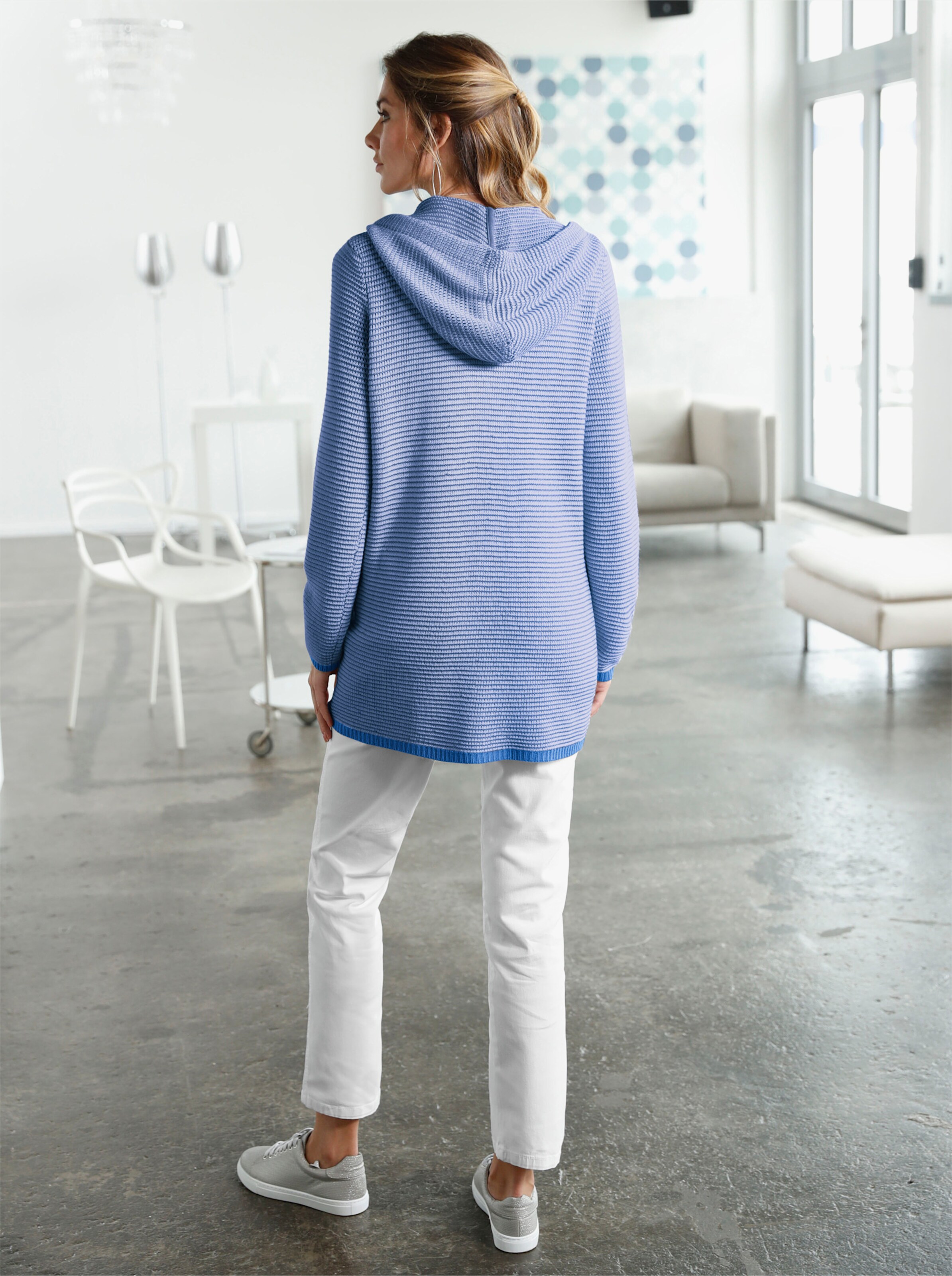 Kapuzenstrickjacke