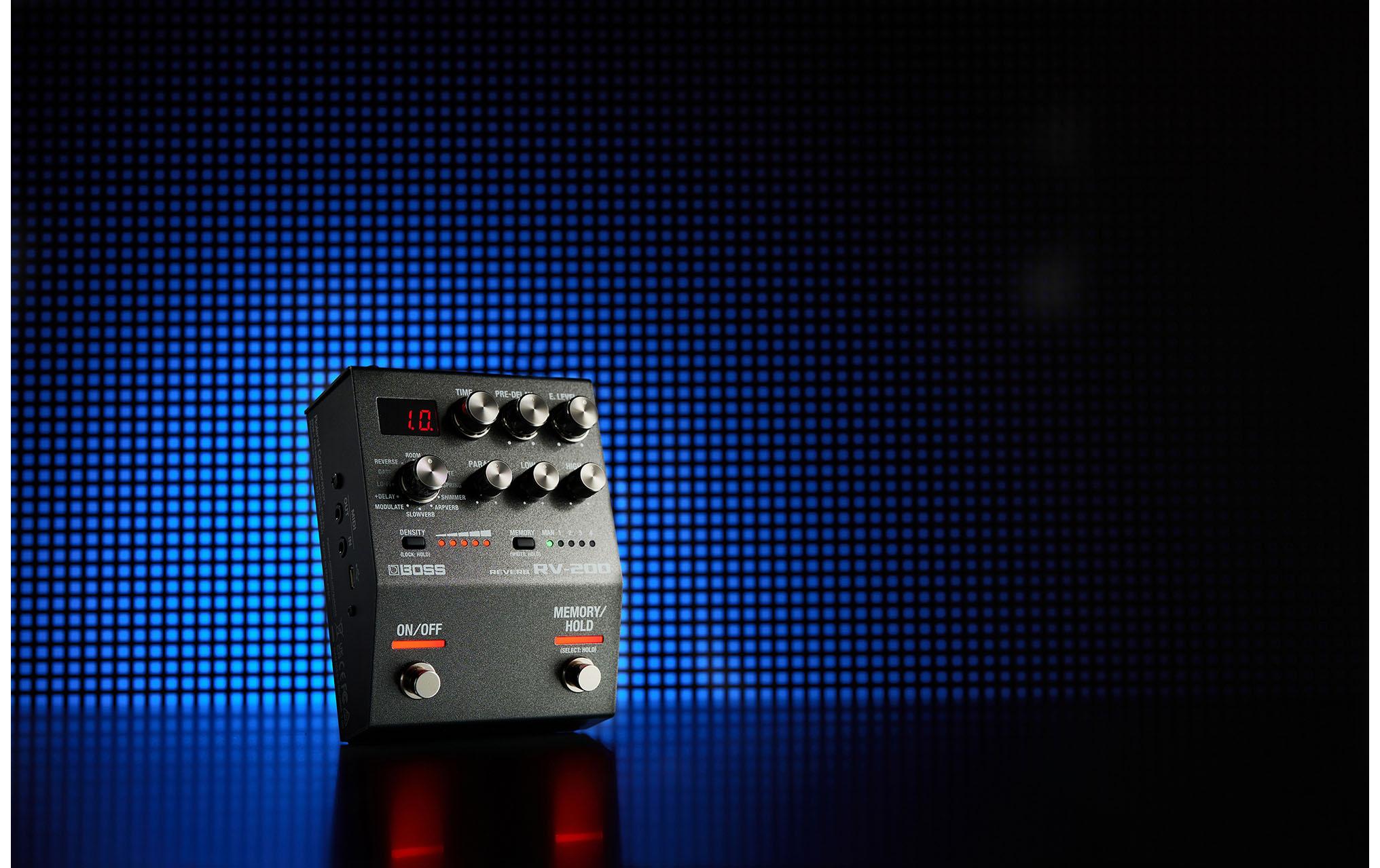 Effektgerät RV-200<br>12 inspirierende Reverb-Effekte und ausdrucksstarke Performance-Tools in einem vielseitigen Pedal