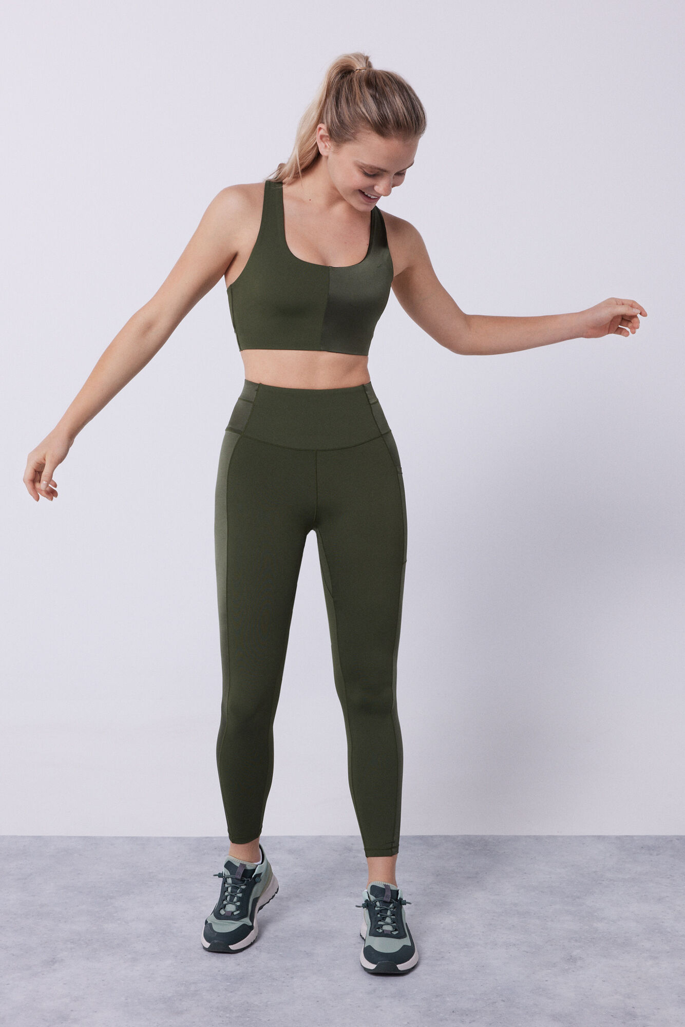 Sutiã esportivo cáqui 4D Stretch Contraste