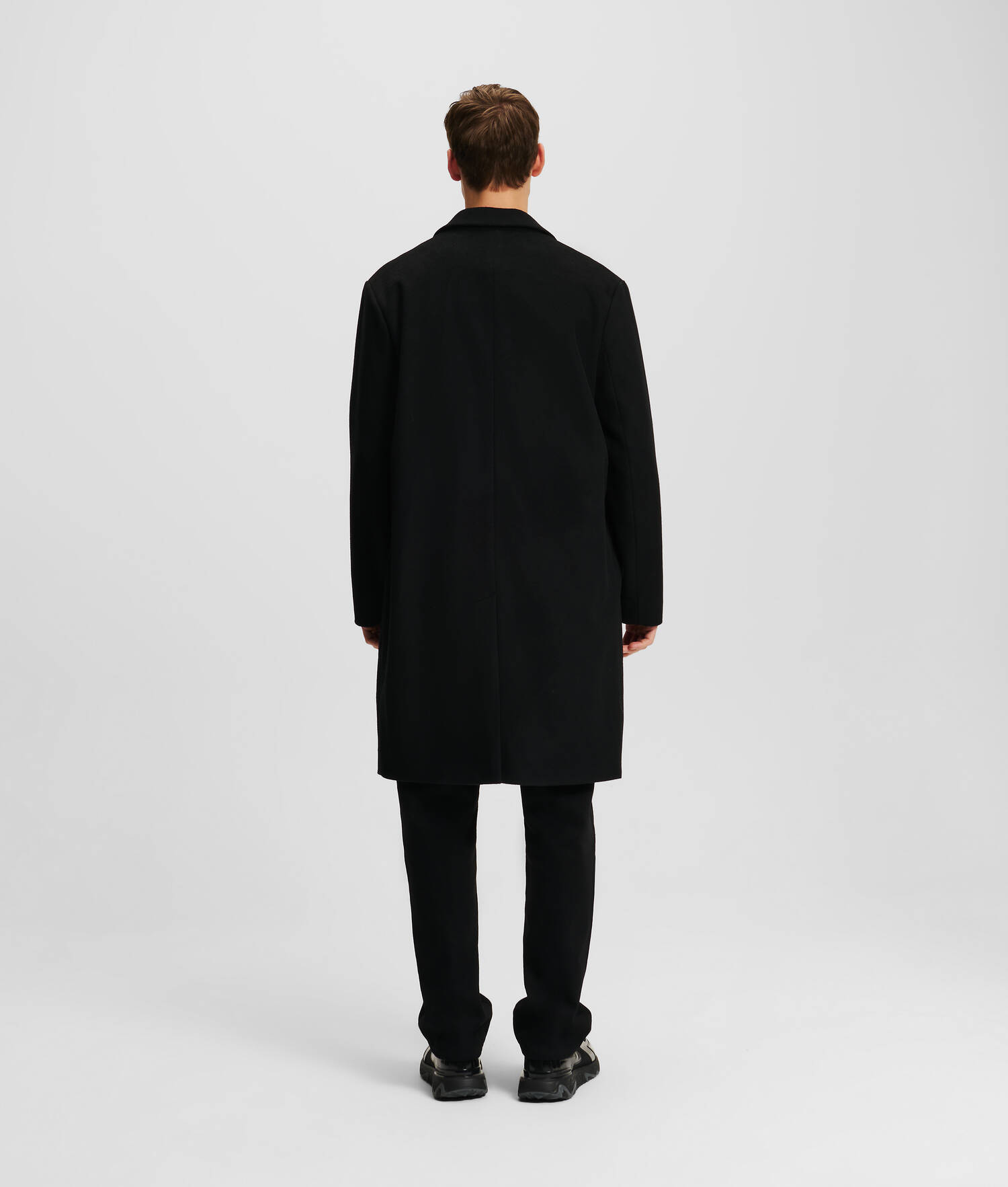 MANTEAU EN LAINE CLASSIQUE