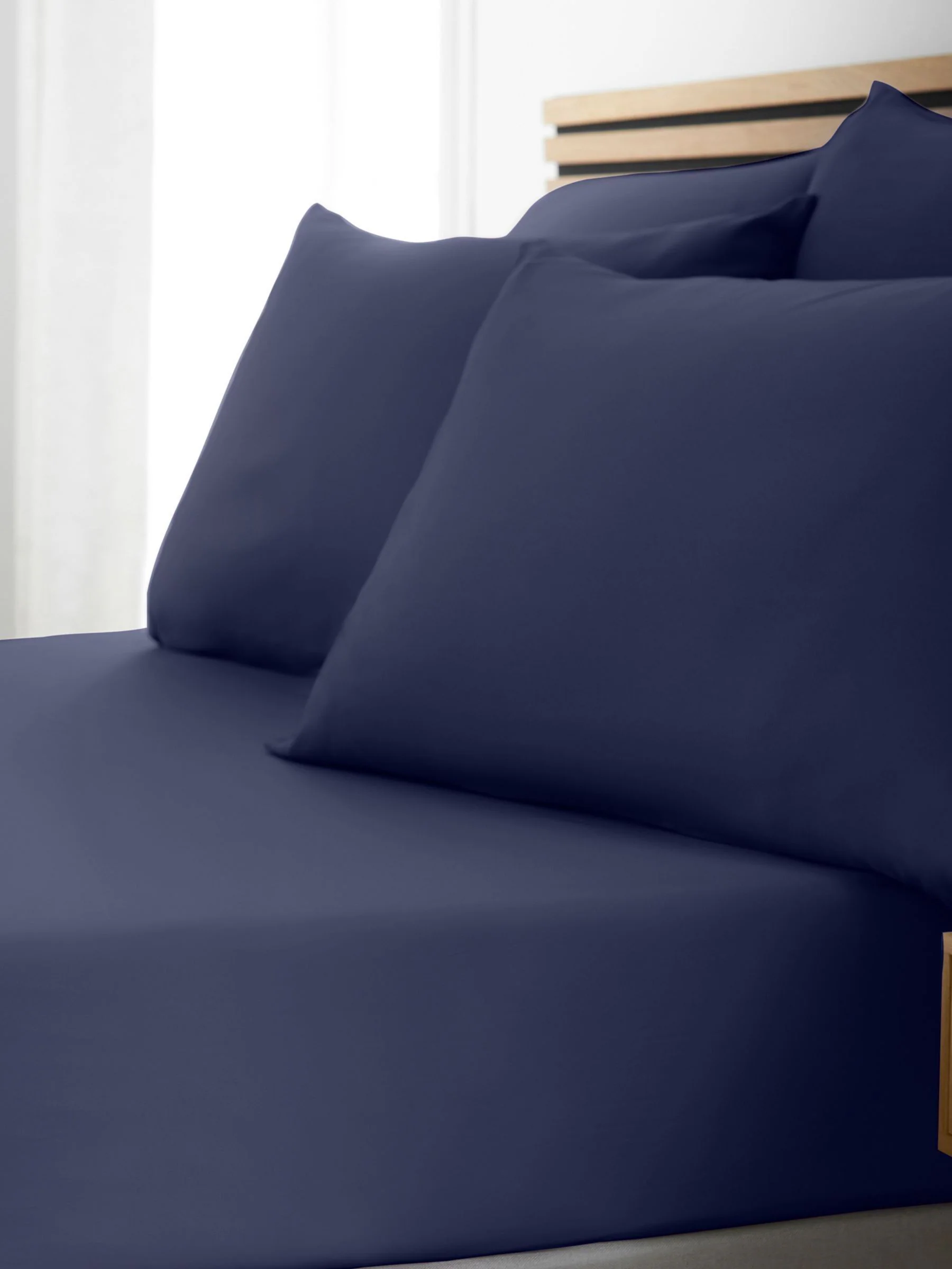 Catherine Lansfield So Soft Non-Iron Fitted Sheet