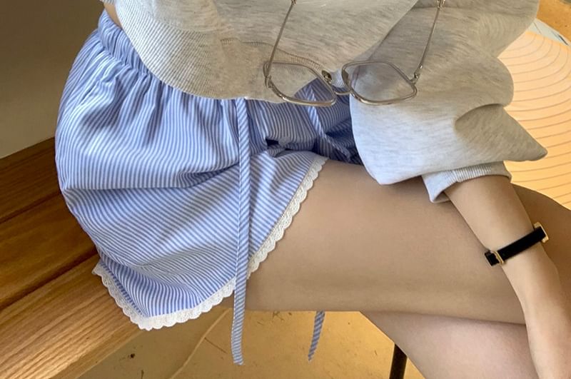 Tulstrix - Shorts met trekkoord en kanten rand
