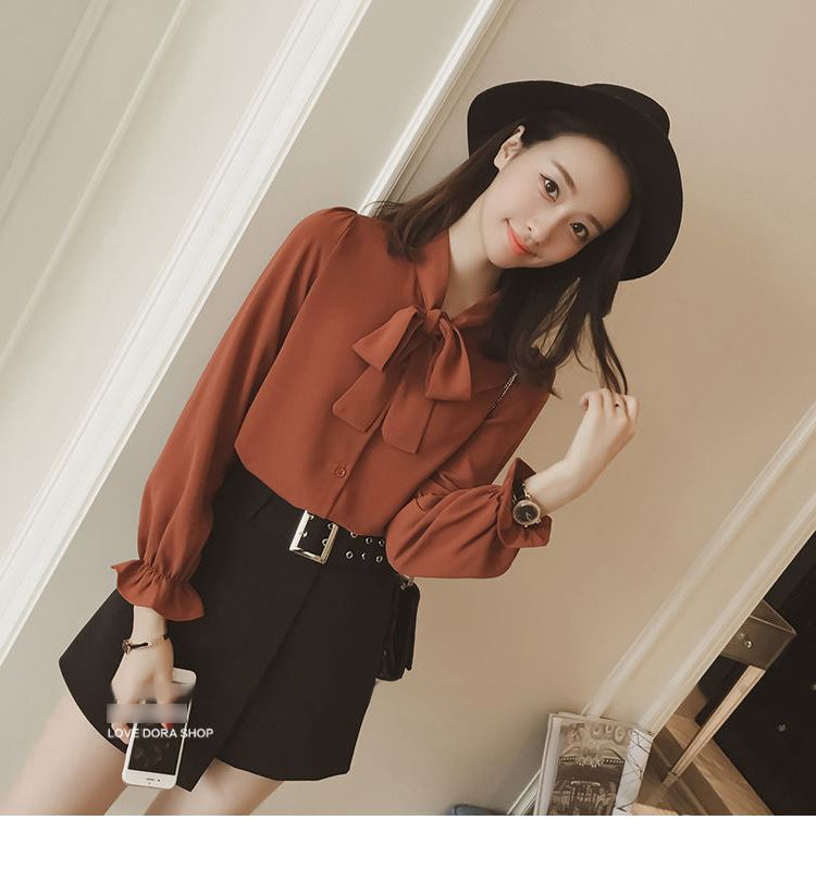 Cossita - Blouse met strikaccent van chiffon