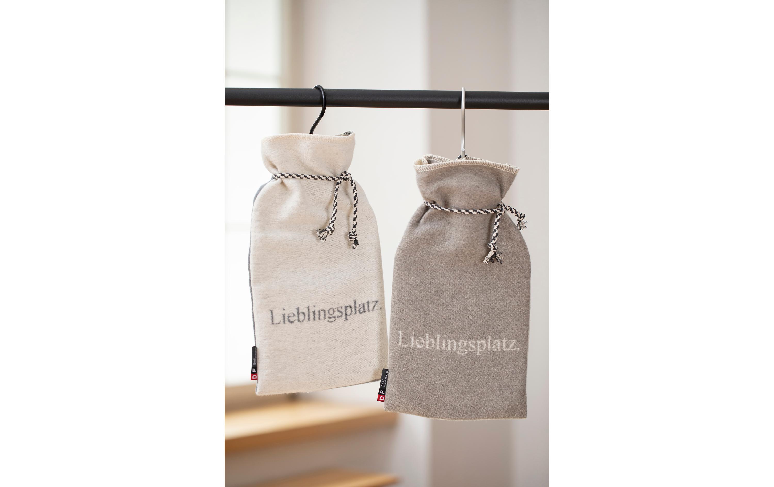 Silveretta Lieblingsplatz 2 l, RohweissBettflasche mit Flanellbezug